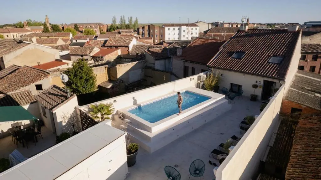 Pool view in Hostal Comfort Suites