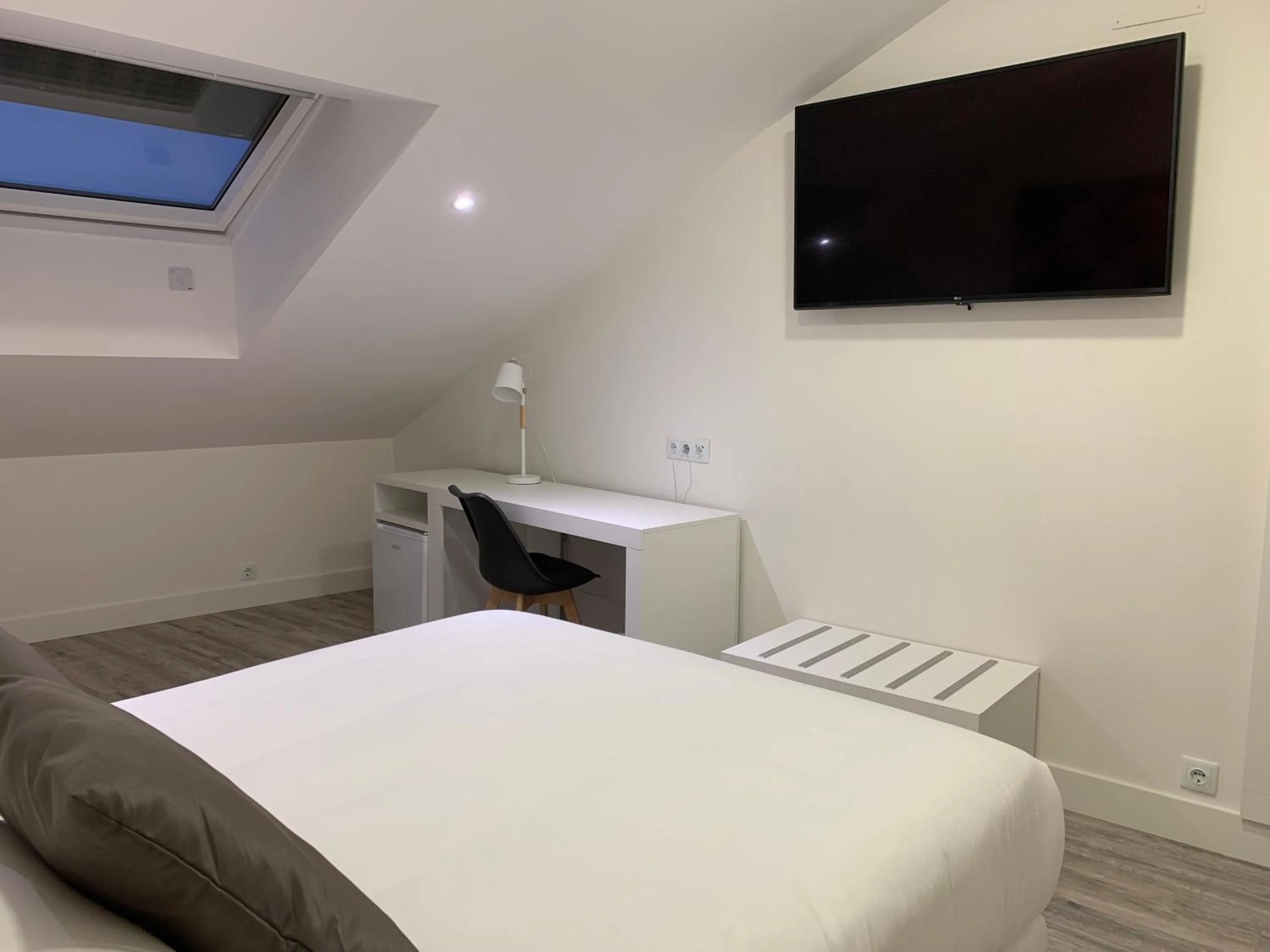 Photo of the whole room, Bed in Hostal Comfort Suites