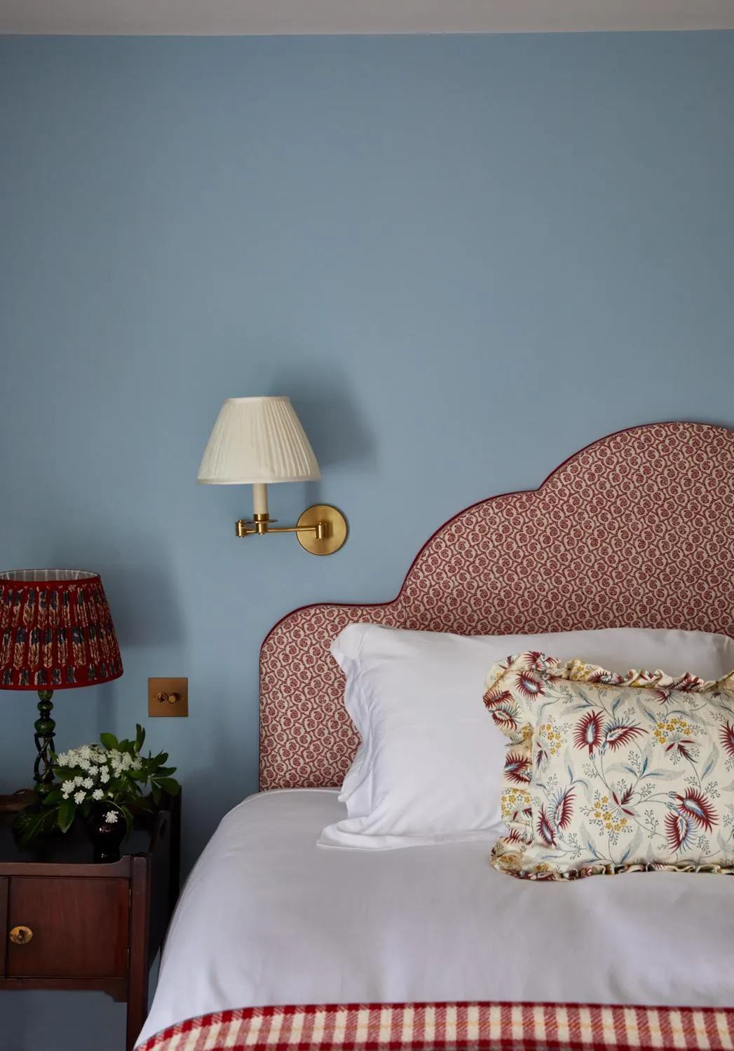 Bedroom, Bed in The Bear Inn, Hodnet