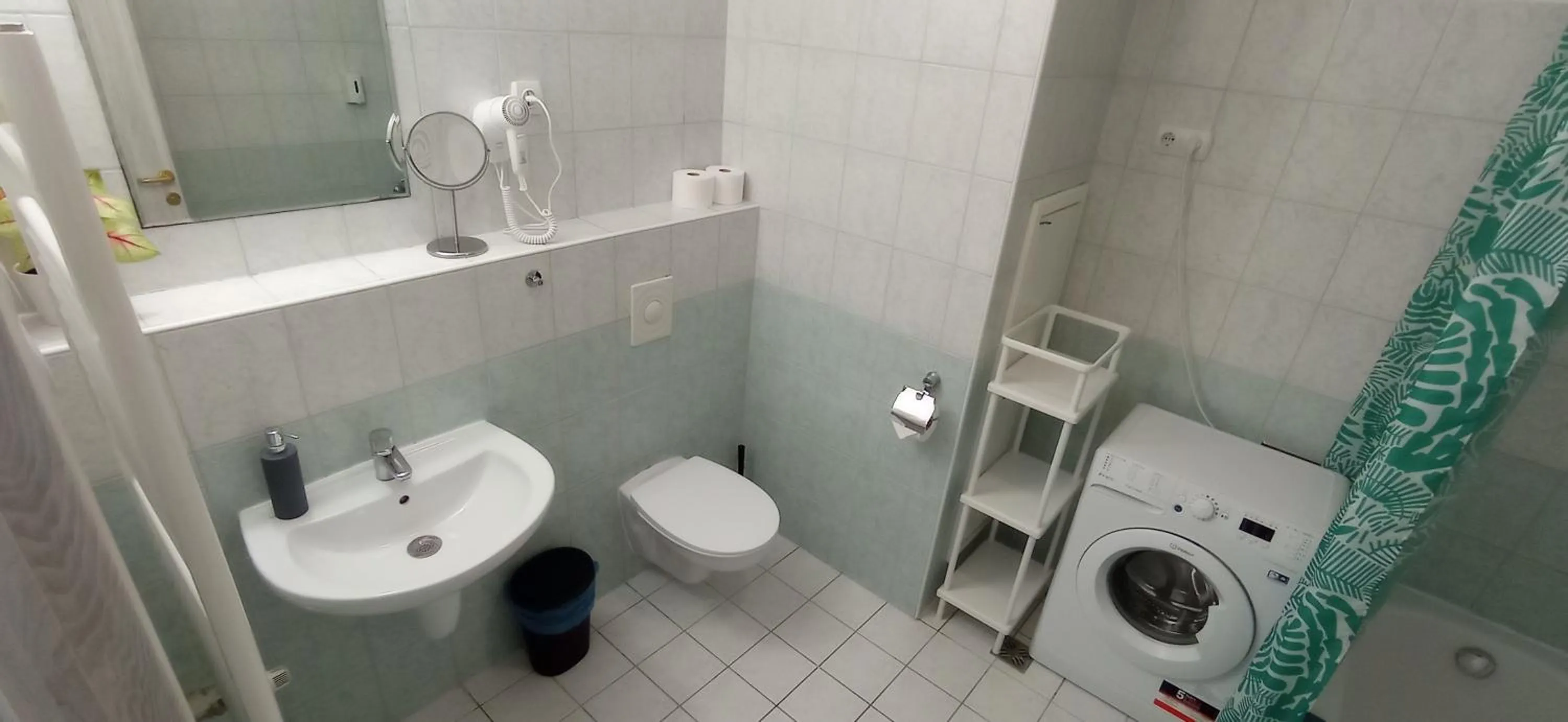 Bathroom in Akacfa Holiday Apartments