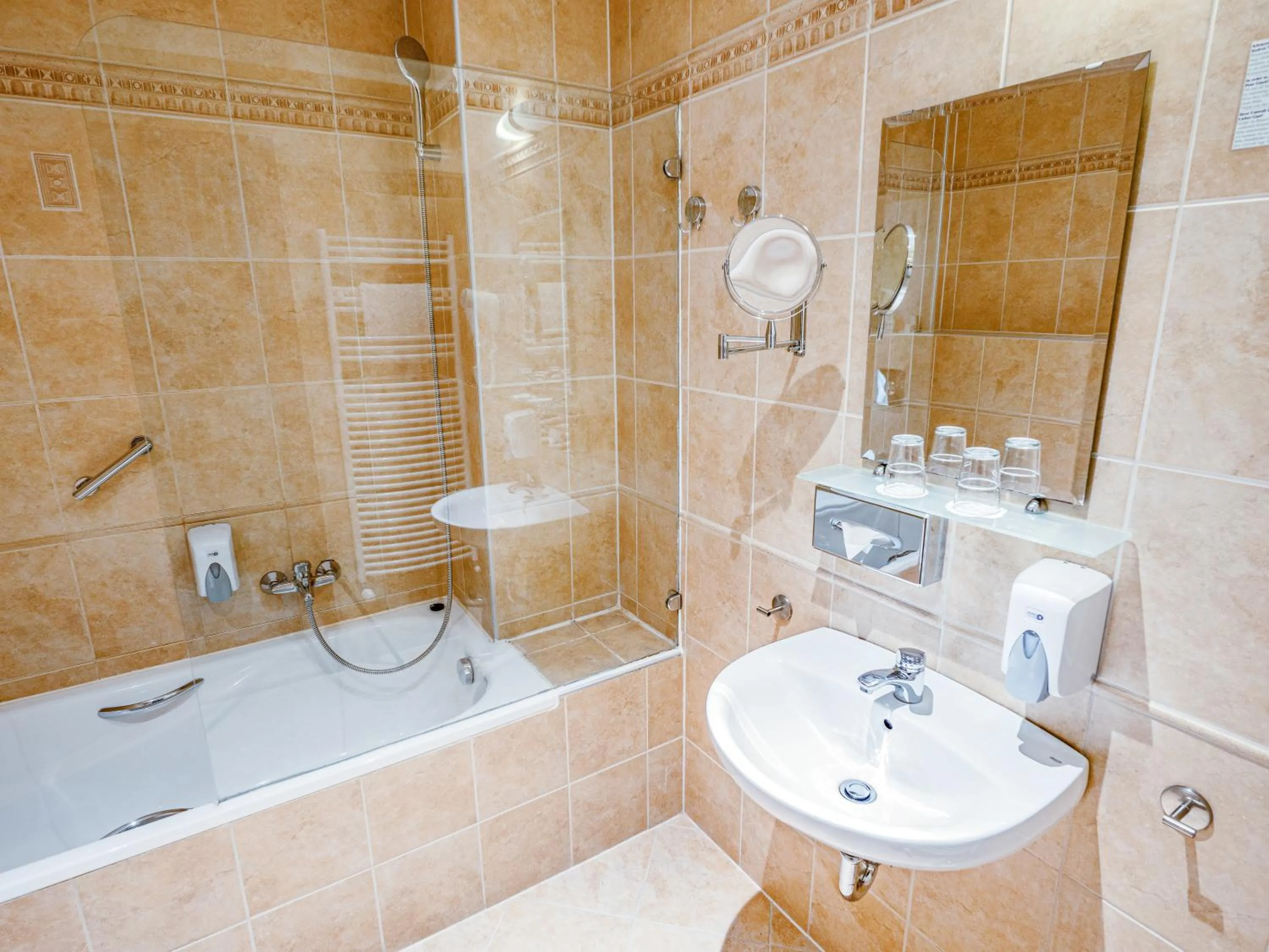 Bathroom in Holiday Beach Budapest Hotel