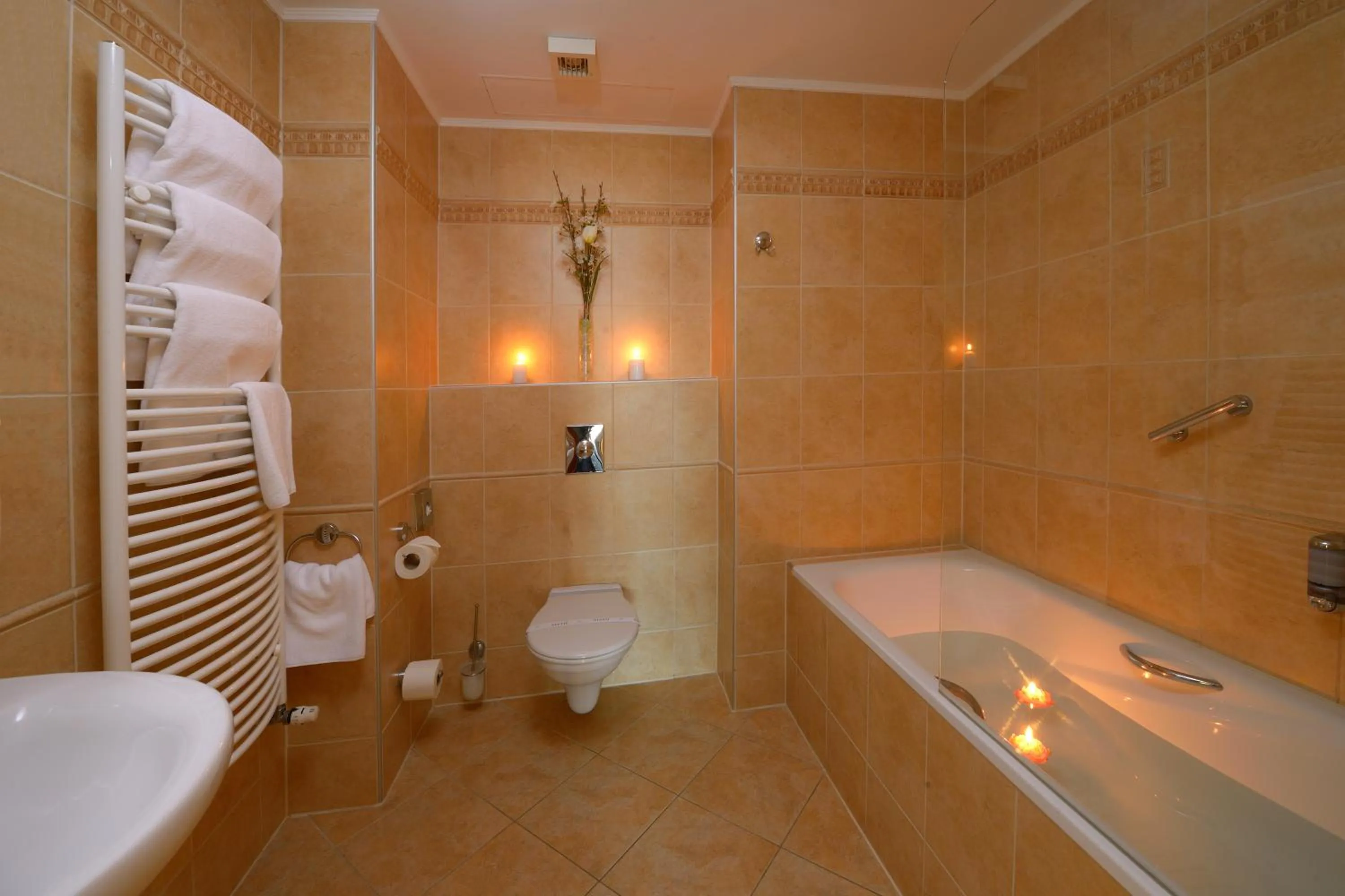 Bathroom in Holiday Beach Budapest Hotel