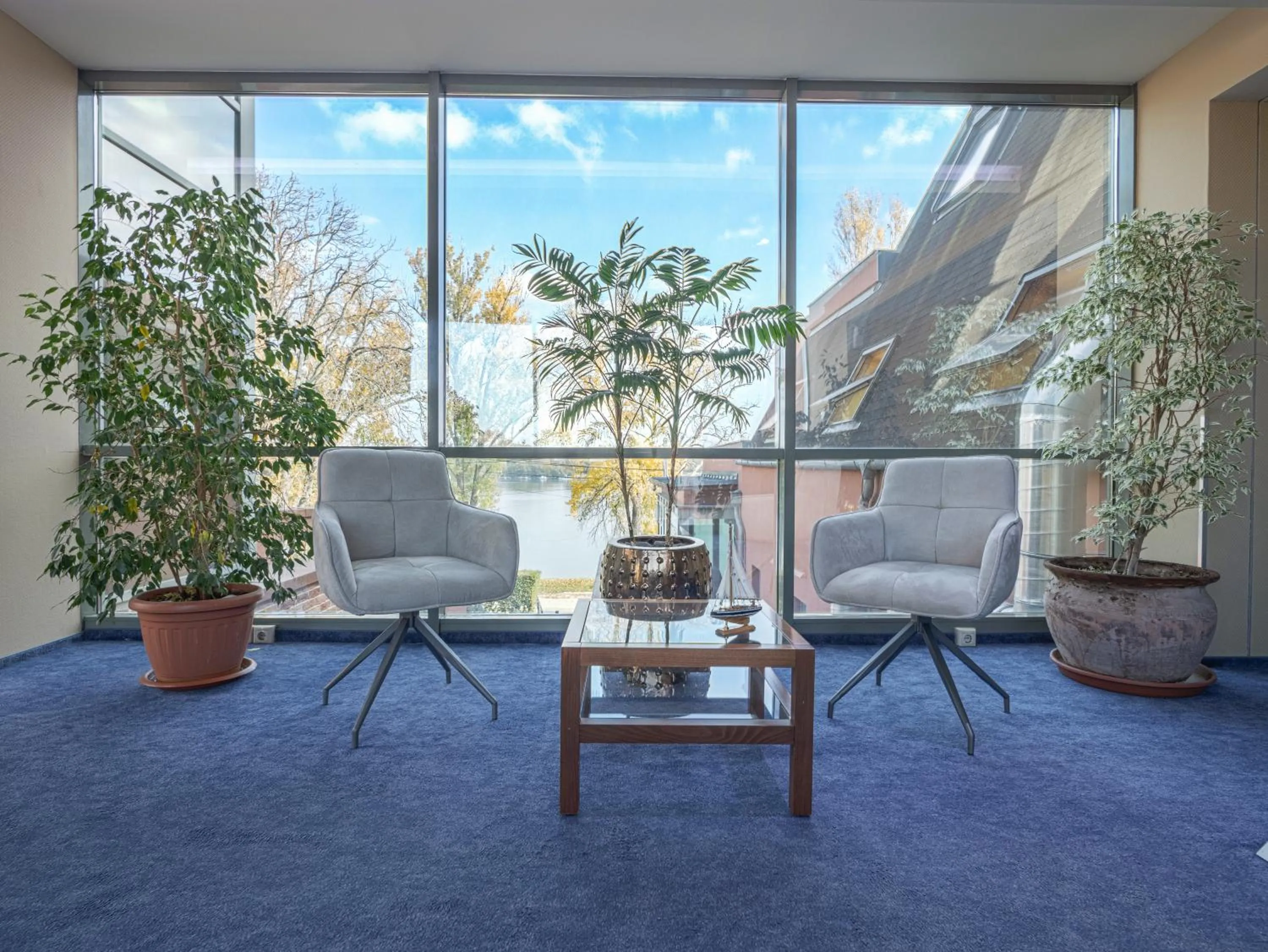 Lobby or reception in Holiday Beach Budapest Hotel
