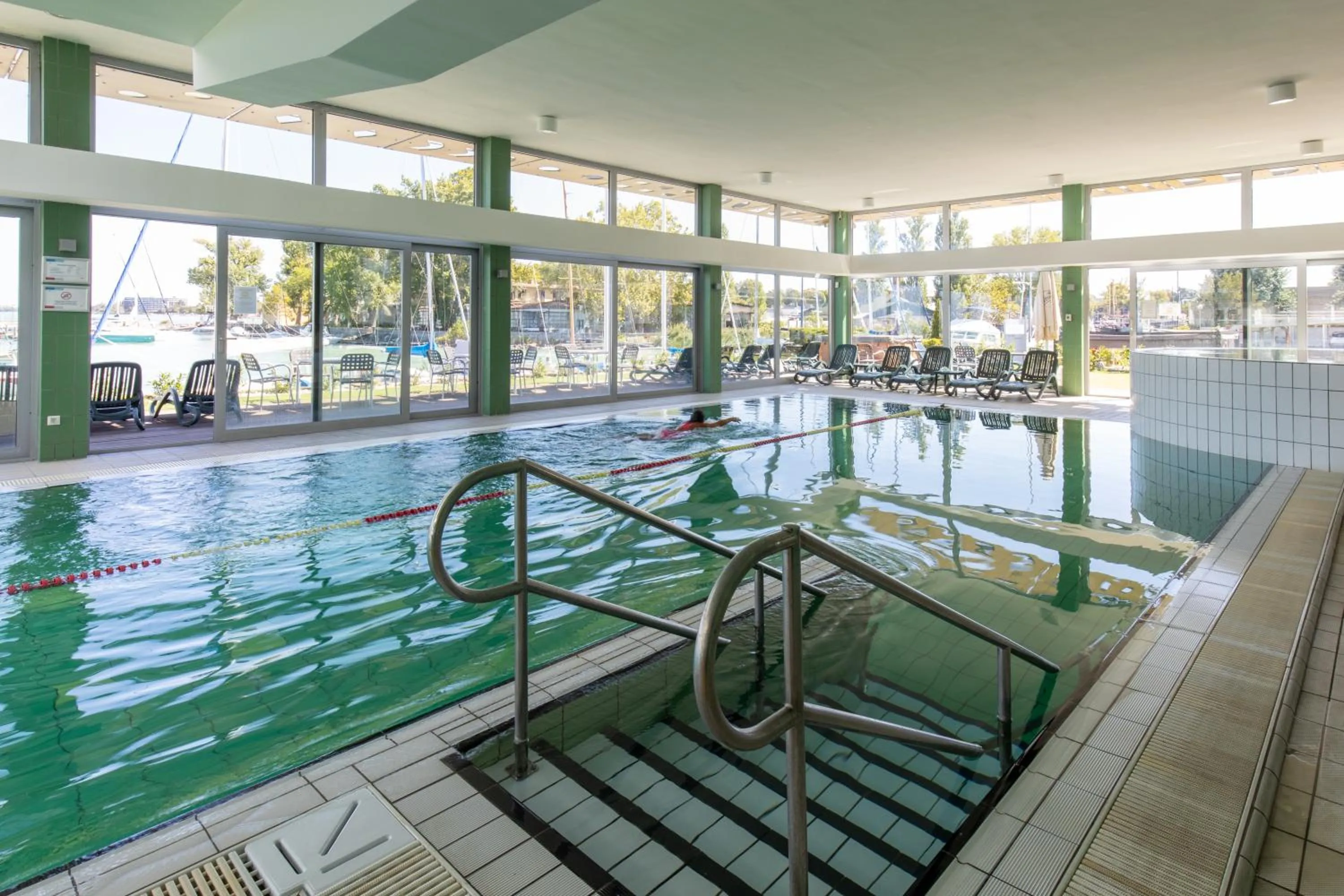 Swimming pool in Hotel Yacht Wellness & Business