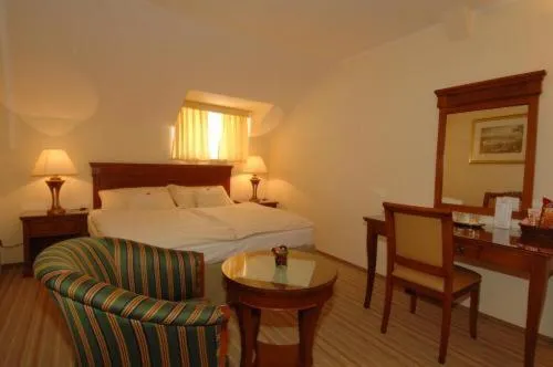 Photo of the whole room, Bed in Hotel Romantik Eger