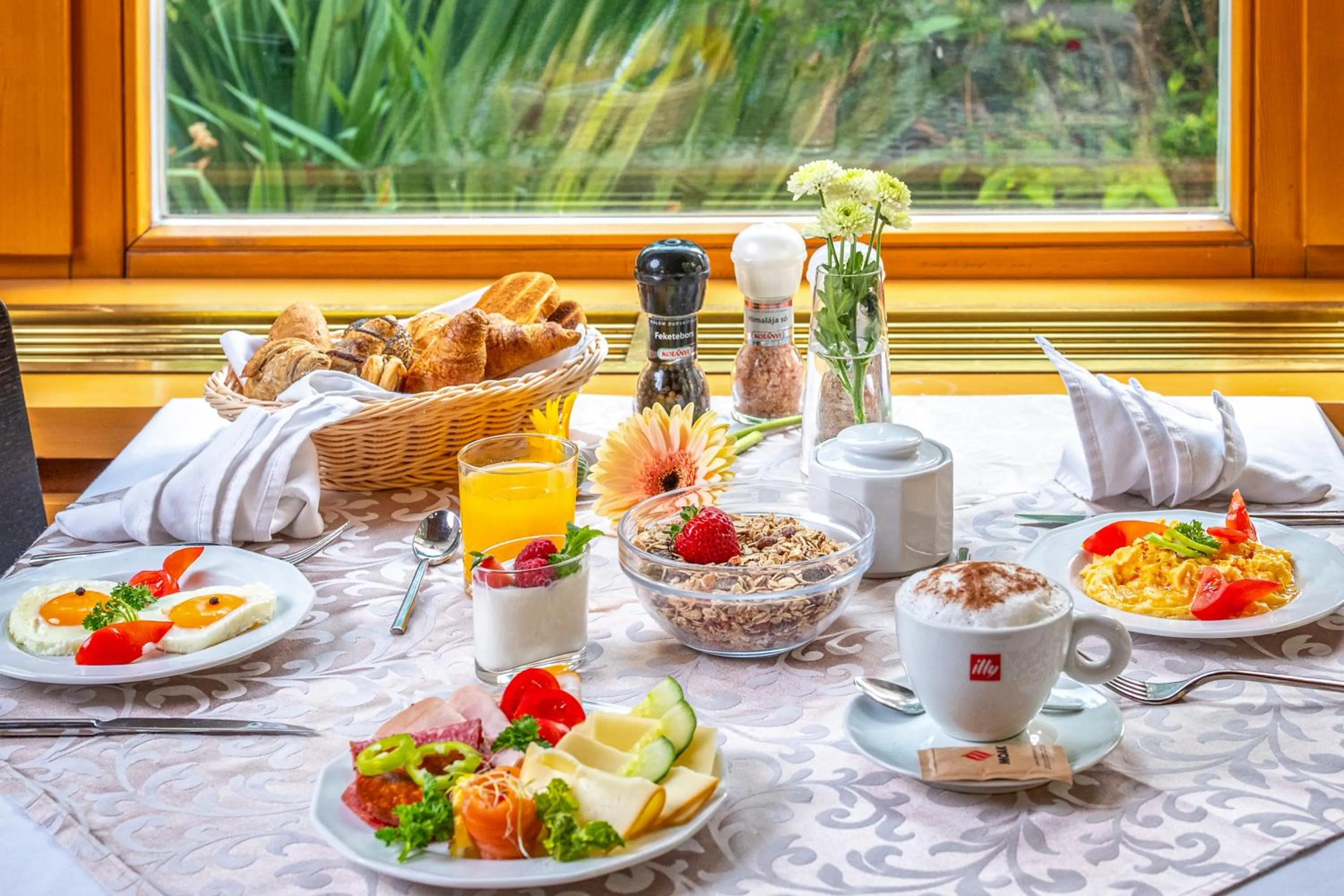 Breakfast in Corvin Hotel Budapest Sissi Wing