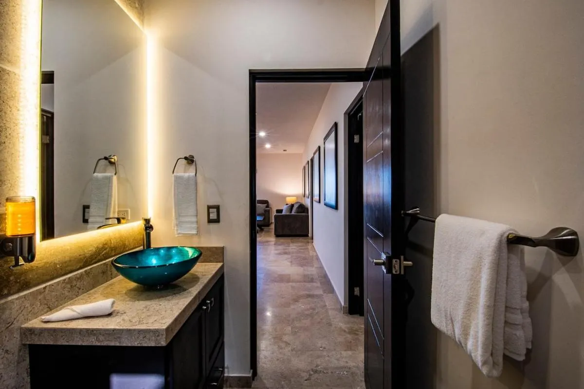 Three-Bedroom Deluxe Apartment in Departamentos La Roqueta