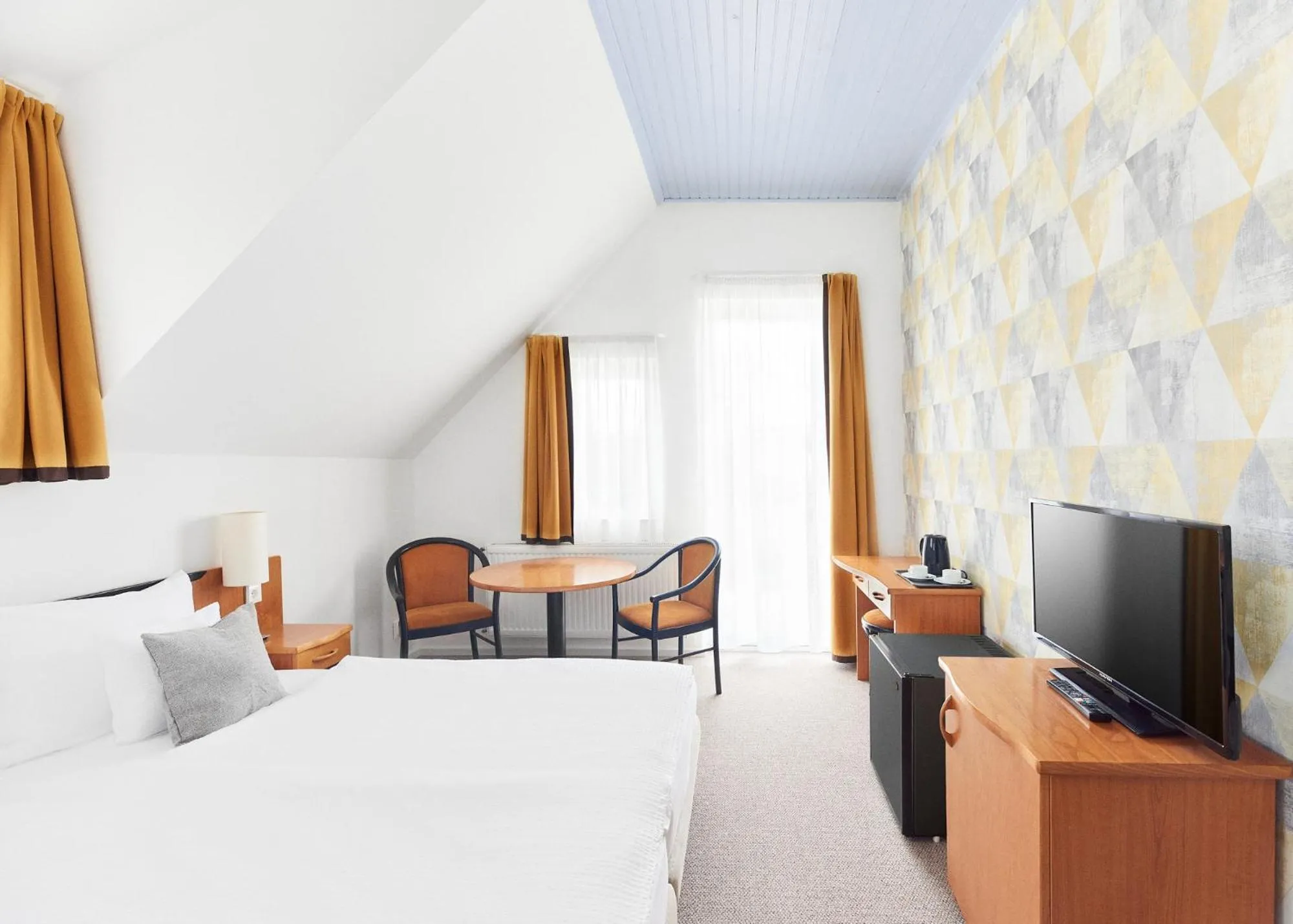 Photo of the whole room in Lorelei Pension Adults Only