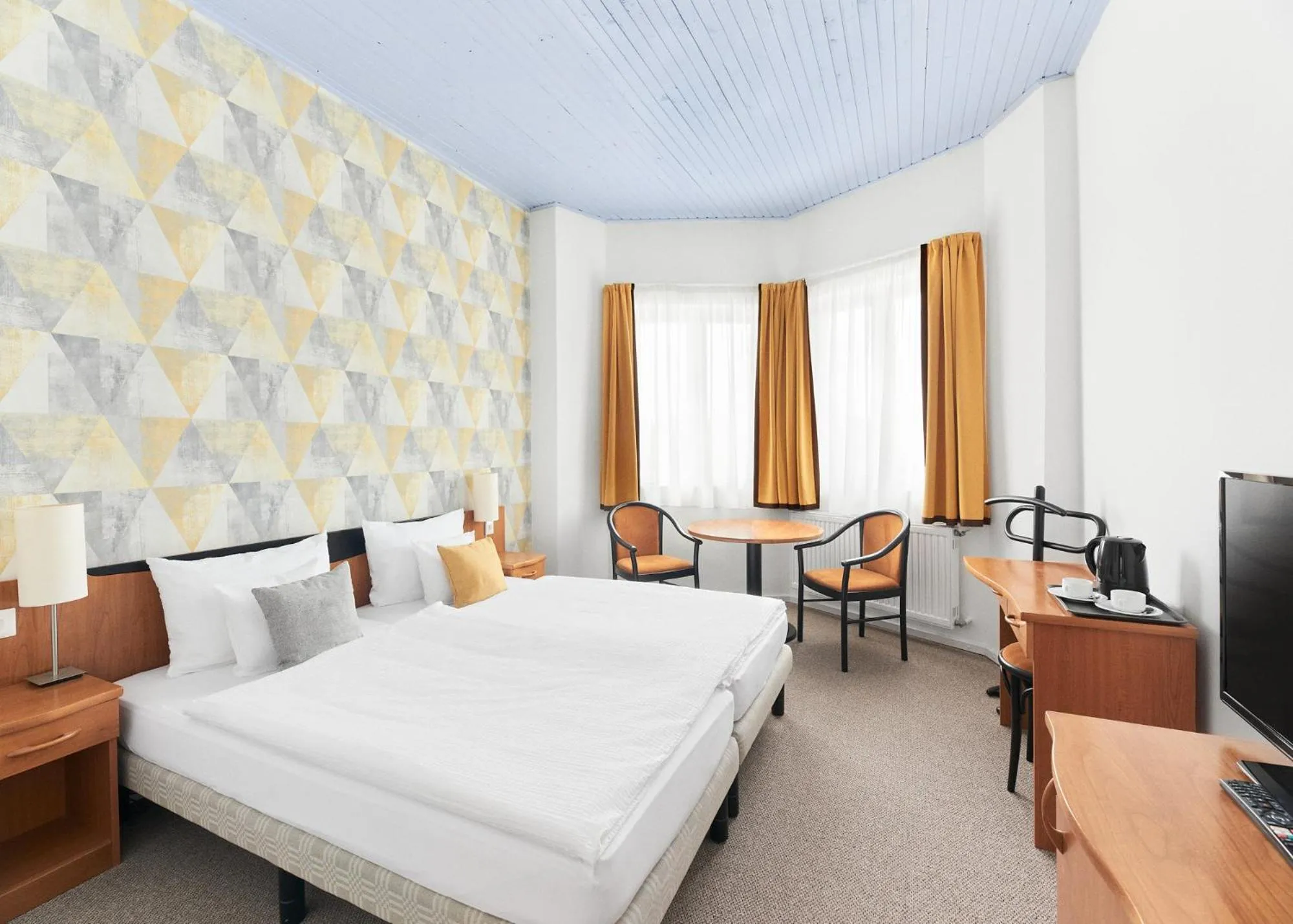 Photo of the whole room in Lorelei Pension Adults Only