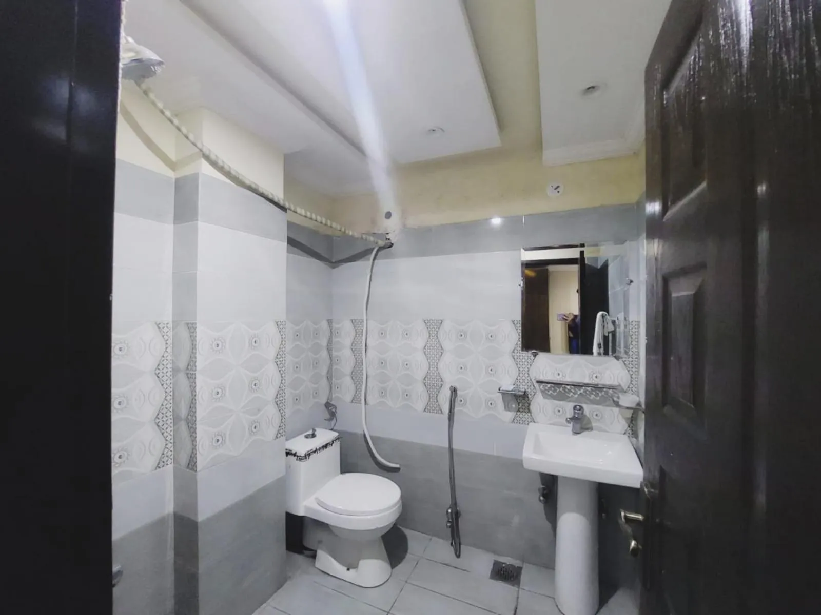 Bathroom in Hotel White Pearl