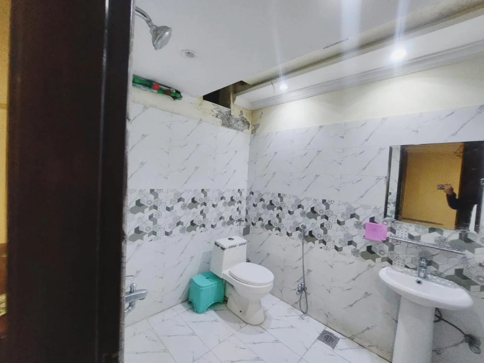 Bathroom in Hotel White Pearl