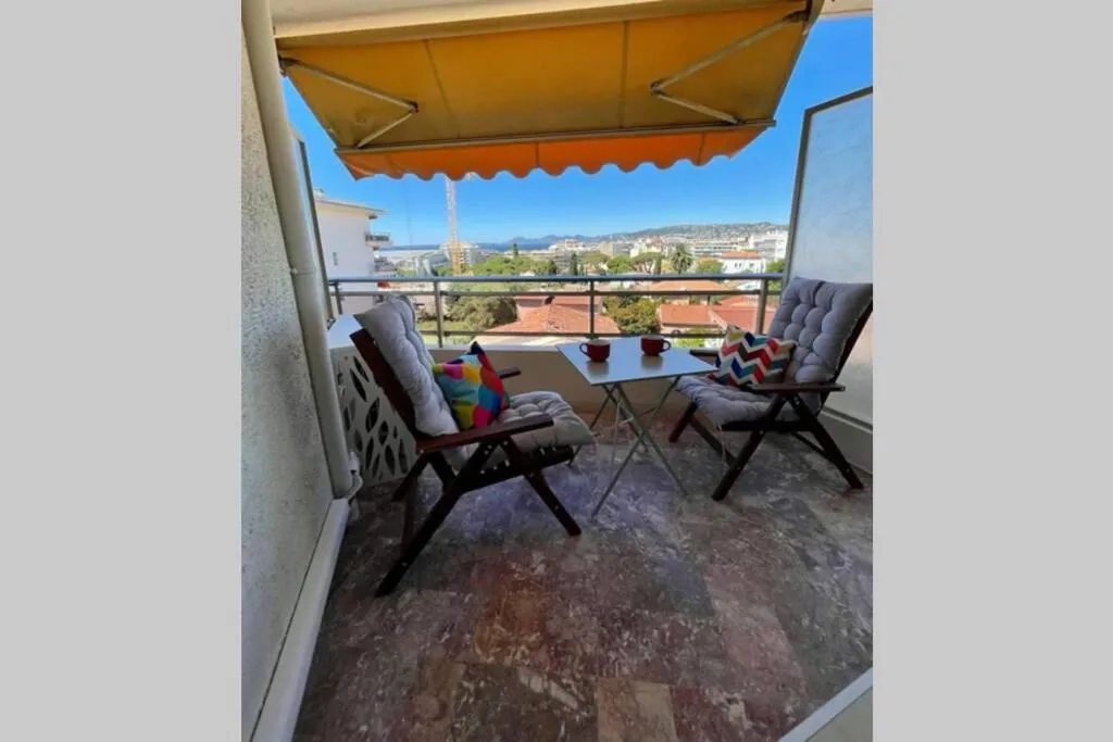 Balcony/Terrace in Superbe Studio Le pavois