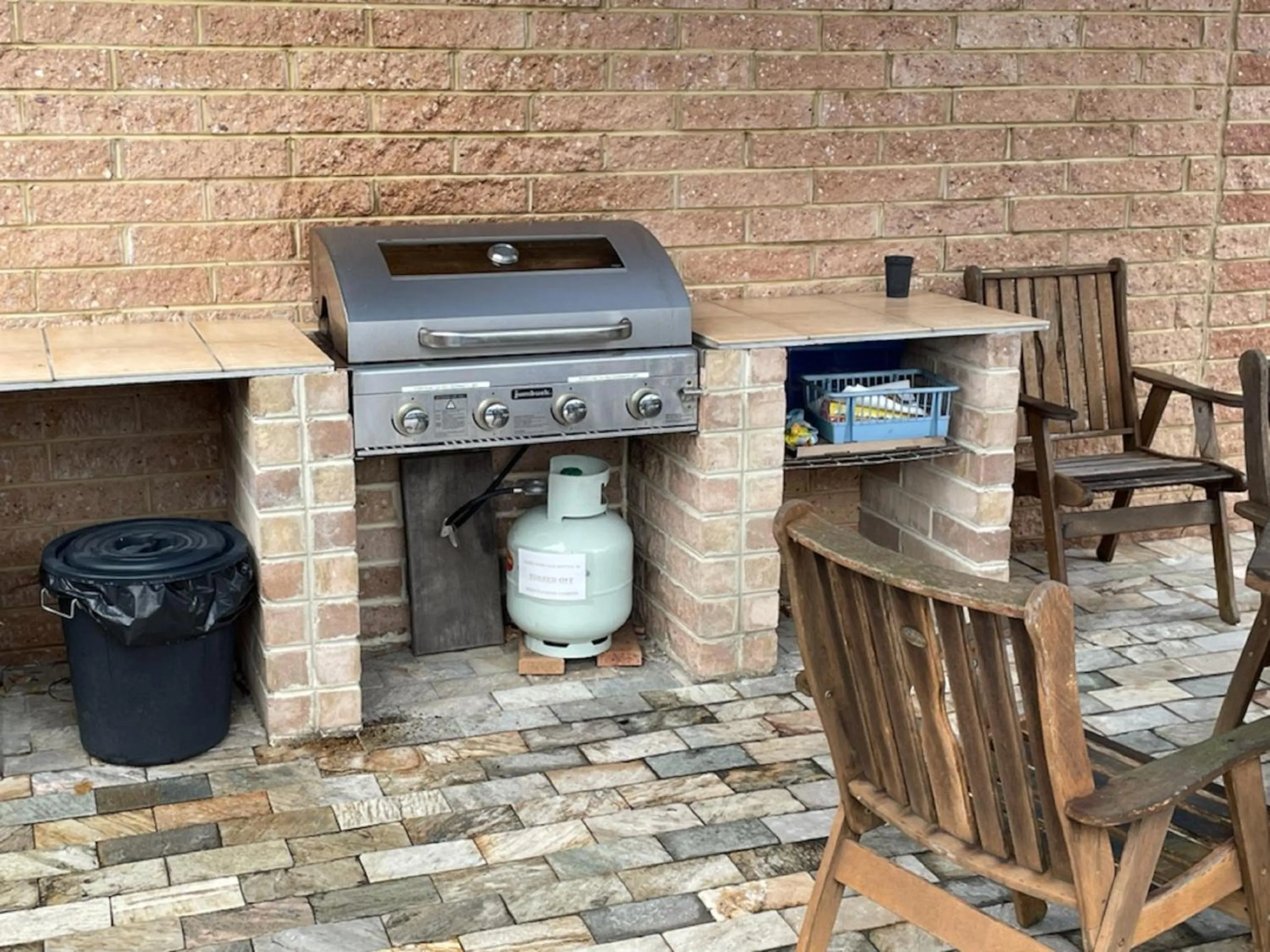 BBQ facilities in Milgate Motel