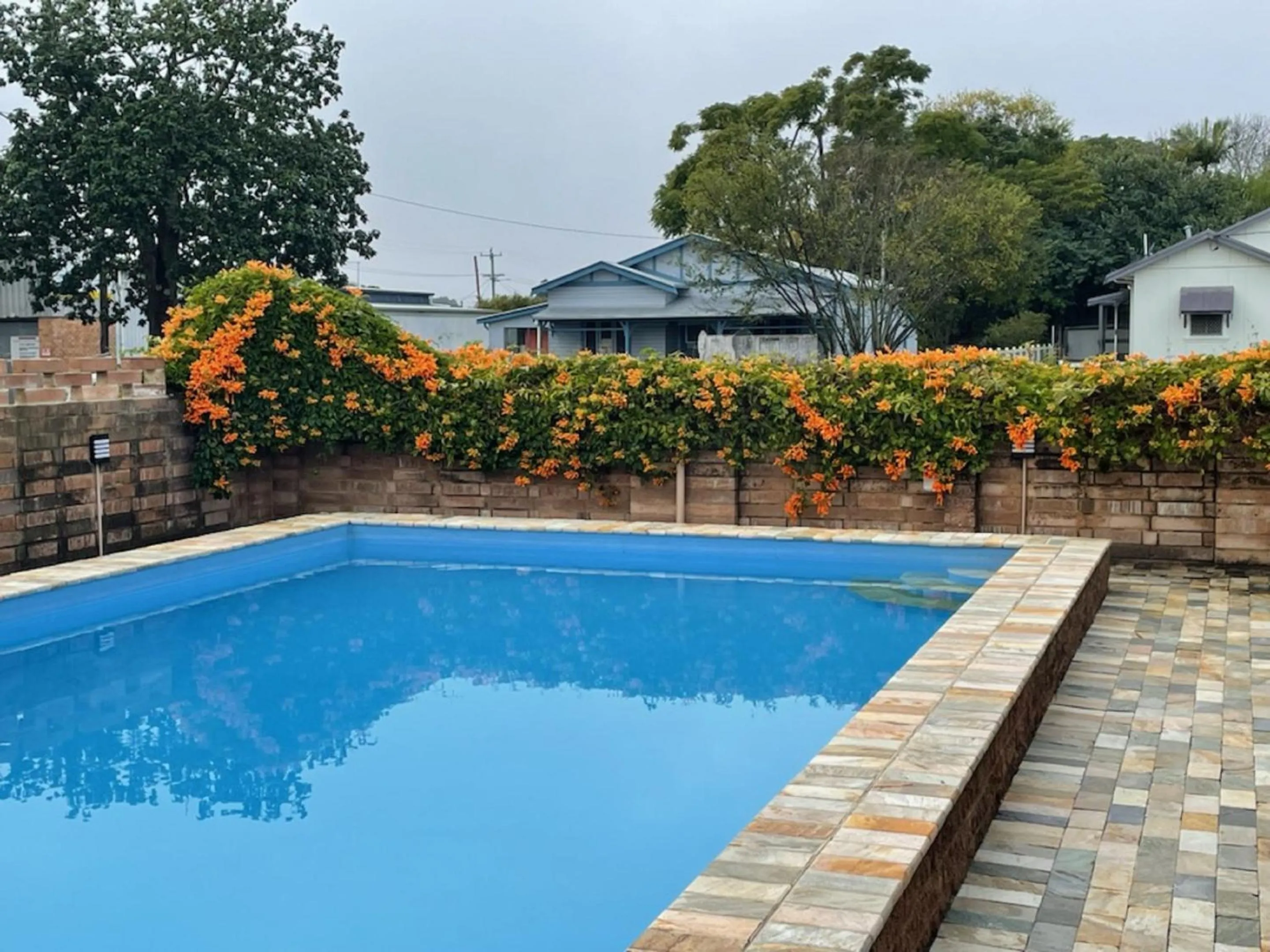 Swimming pool in Milgate Motel