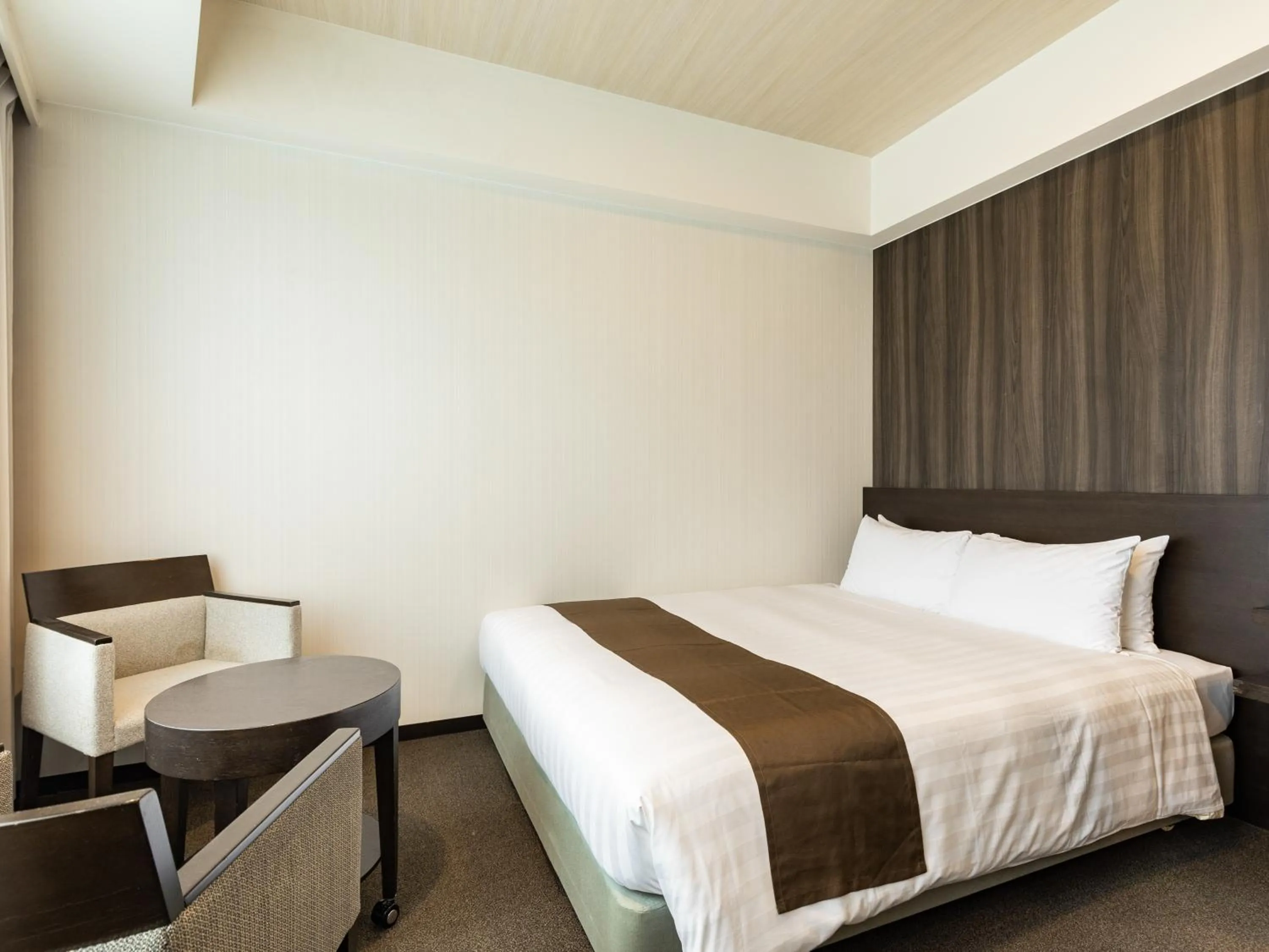 Bed in Tenza Hotel at Hakata Station