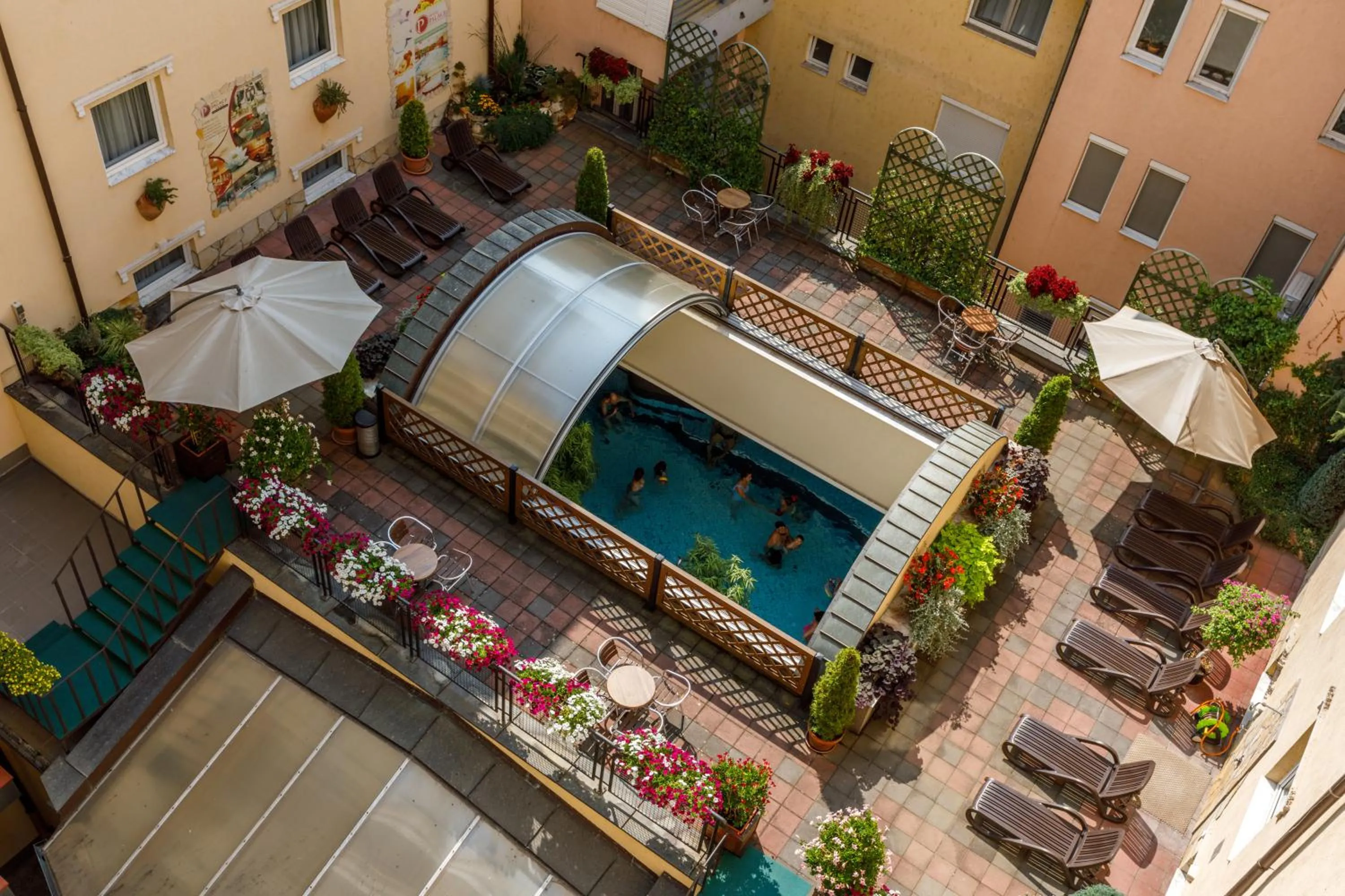 Swimming pool in Palace Hotel Hévíz