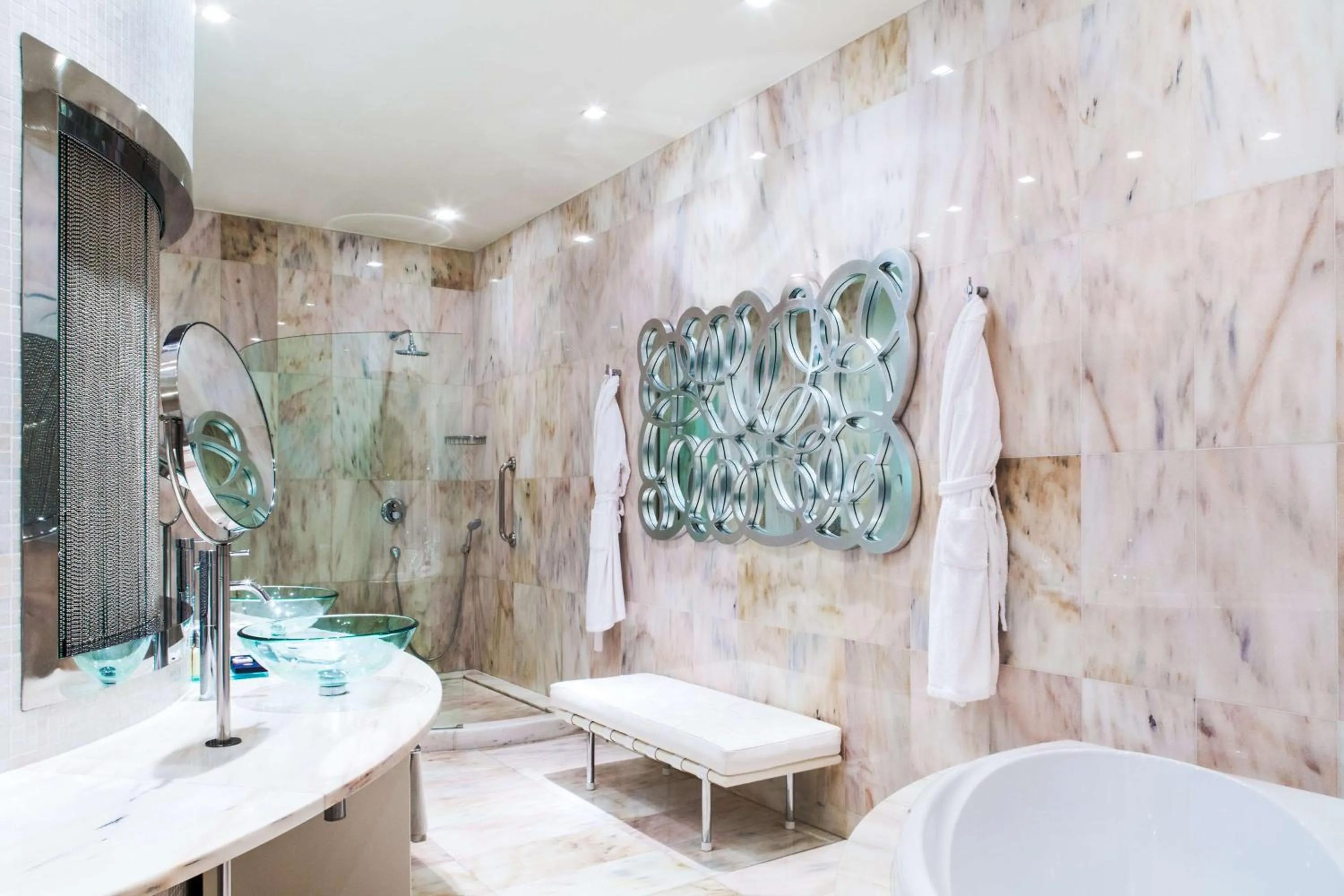 Bathroom in Anantara New York Palace Budapest - A Leading Hotel of the World