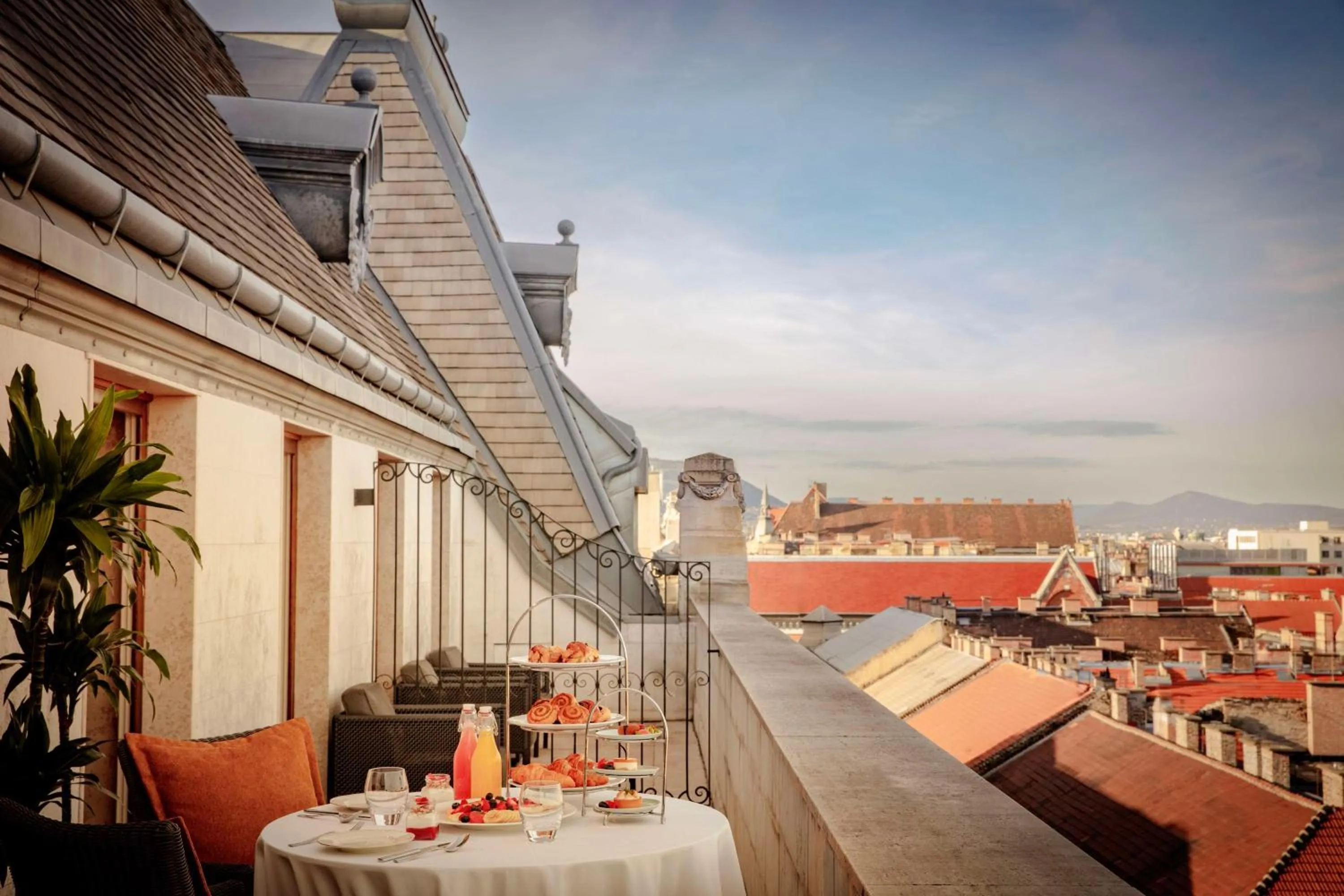 Photo of the whole room in Anantara New York Palace Budapest - A Leading Hotel of the World