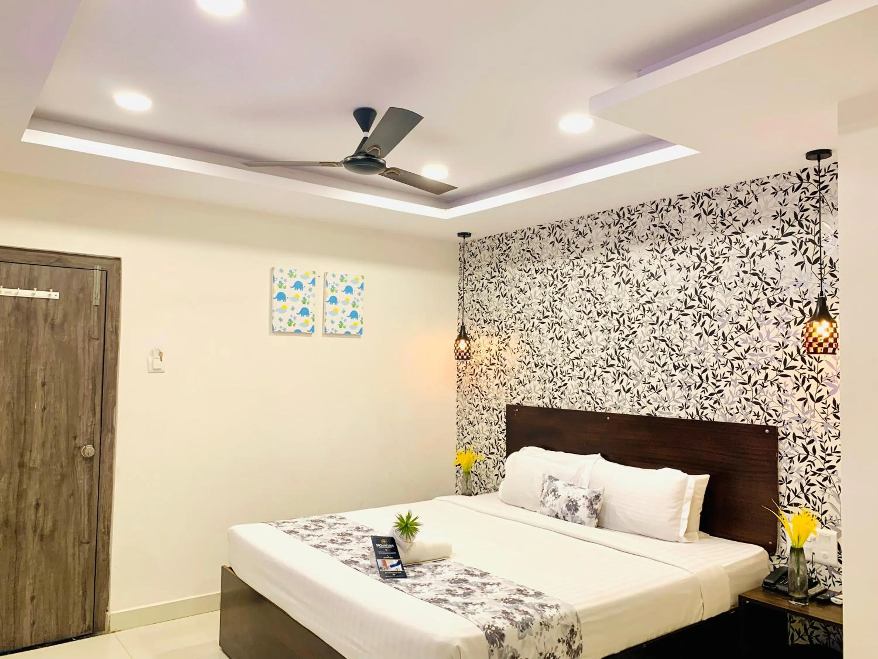 Bedroom, Bed in Hotel oak by signature airport zone hyderabad