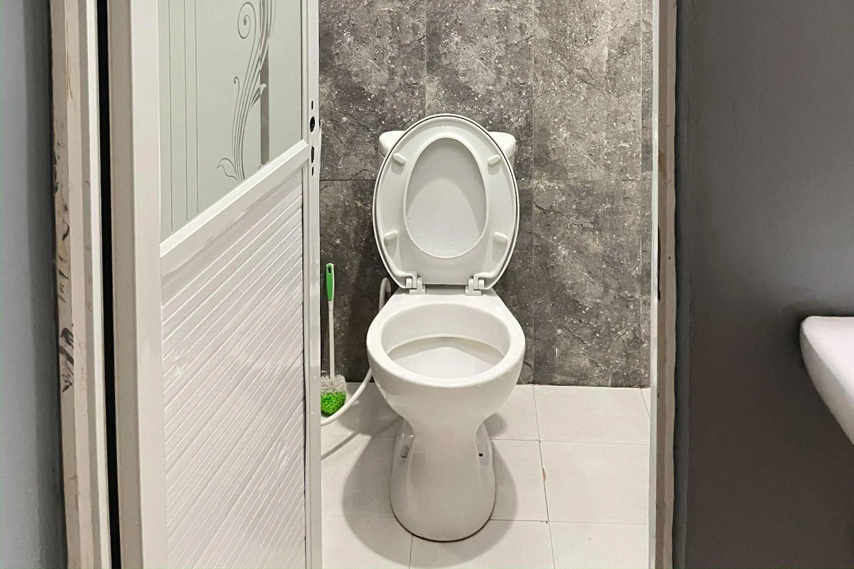 Bathroom in Almira Homestay Ambon Mitra RedDoorz