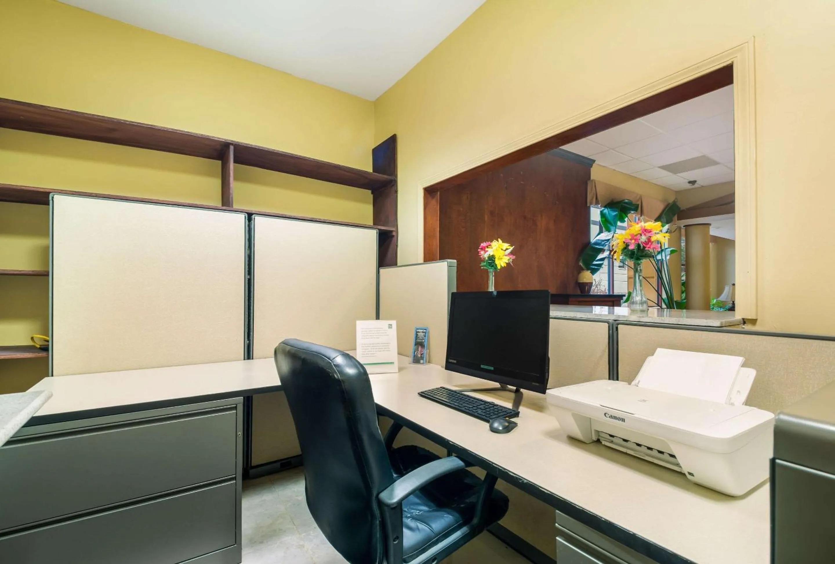 On site in Suburban Studios Buffalo Airport