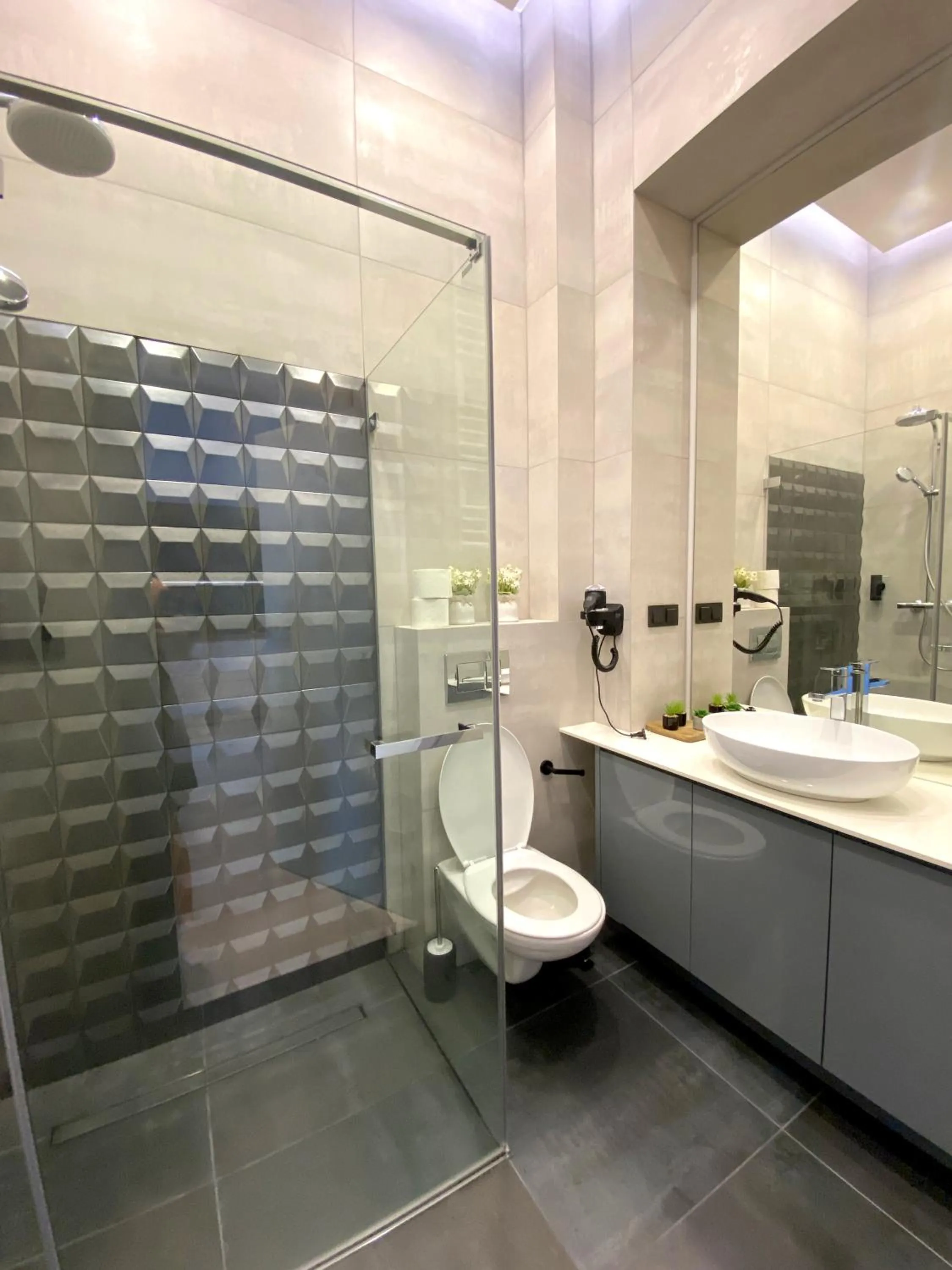 Bathroom in Starowiślna 41-43 by PI Apartments