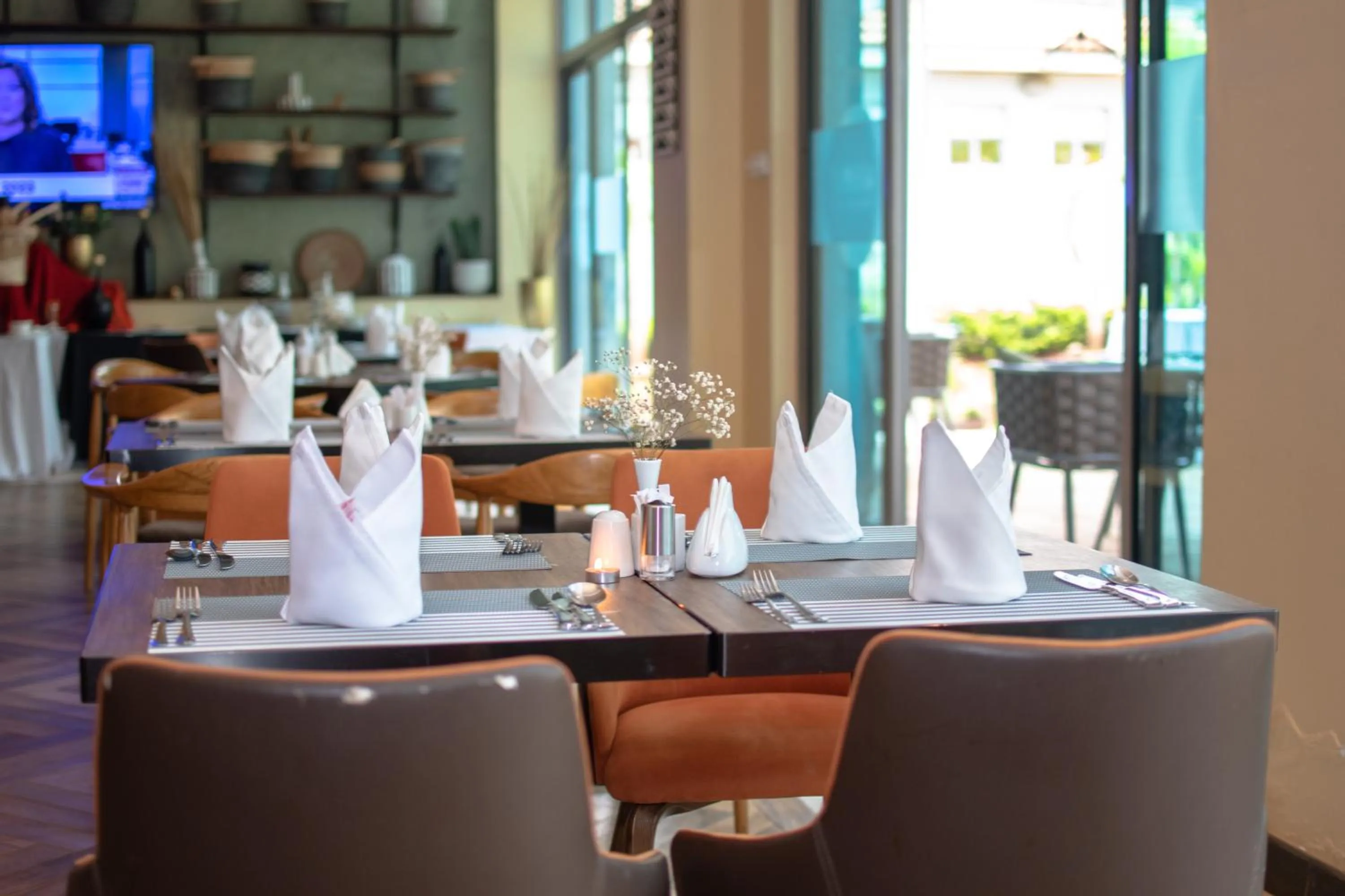 Restaurant/places to eat in Ulwazi Place Hotel by Trianum