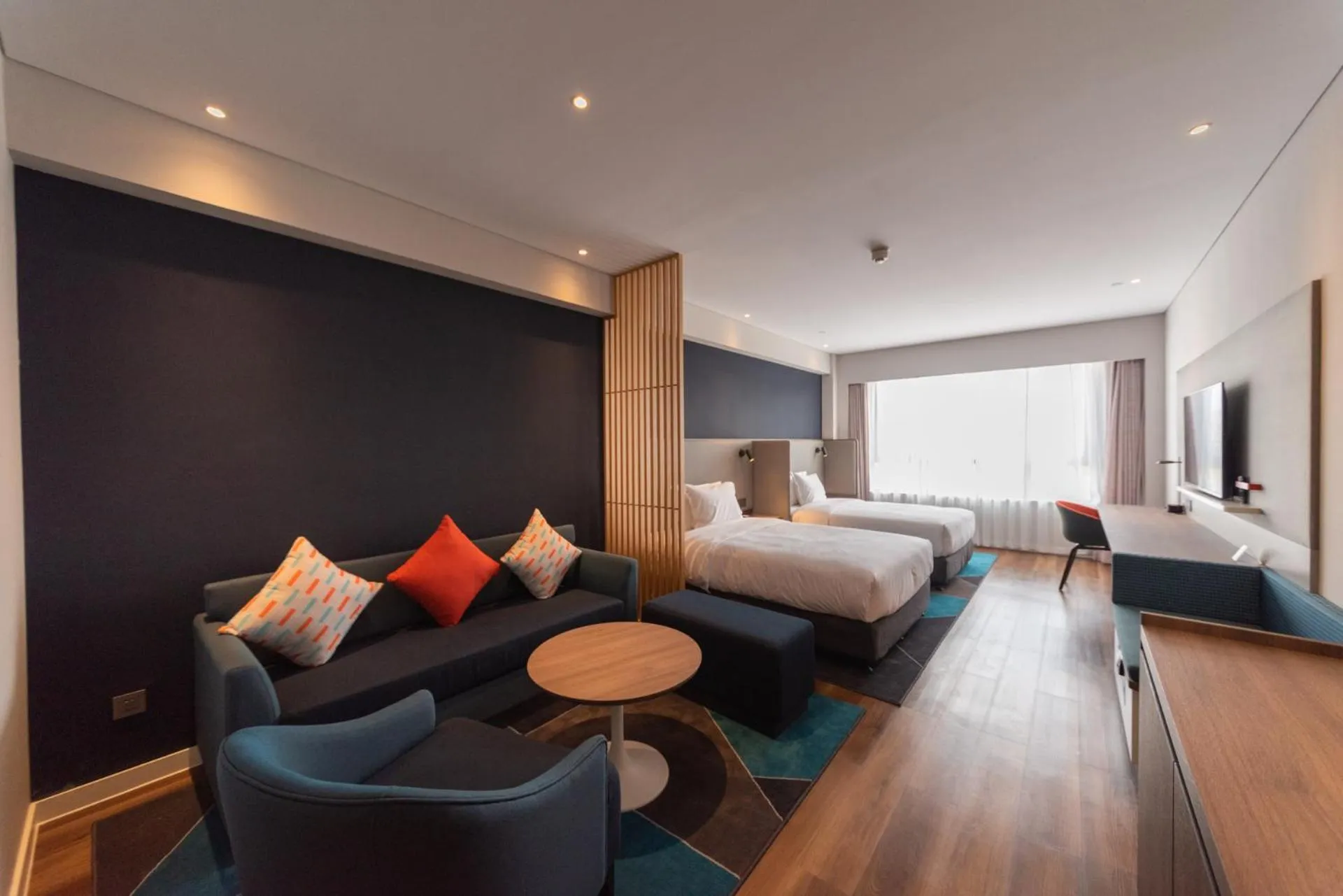 Bed in Holiday Inn Express Dongyang Hengdian, an IHG Hotel