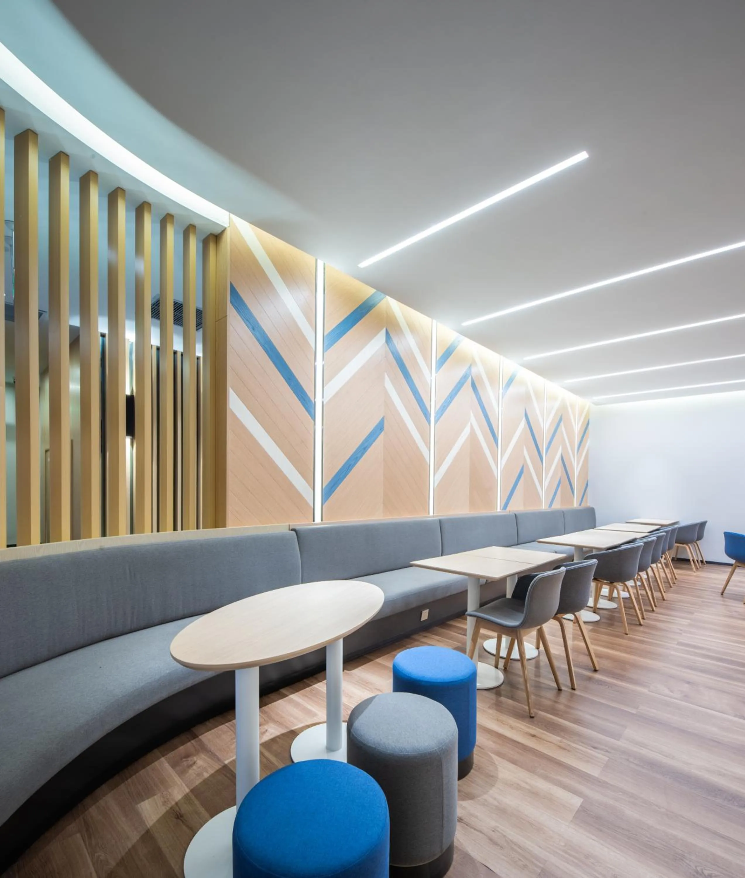 Breakfast in Holiday Inn Express Dongyang Hengdian, an IHG Hotel