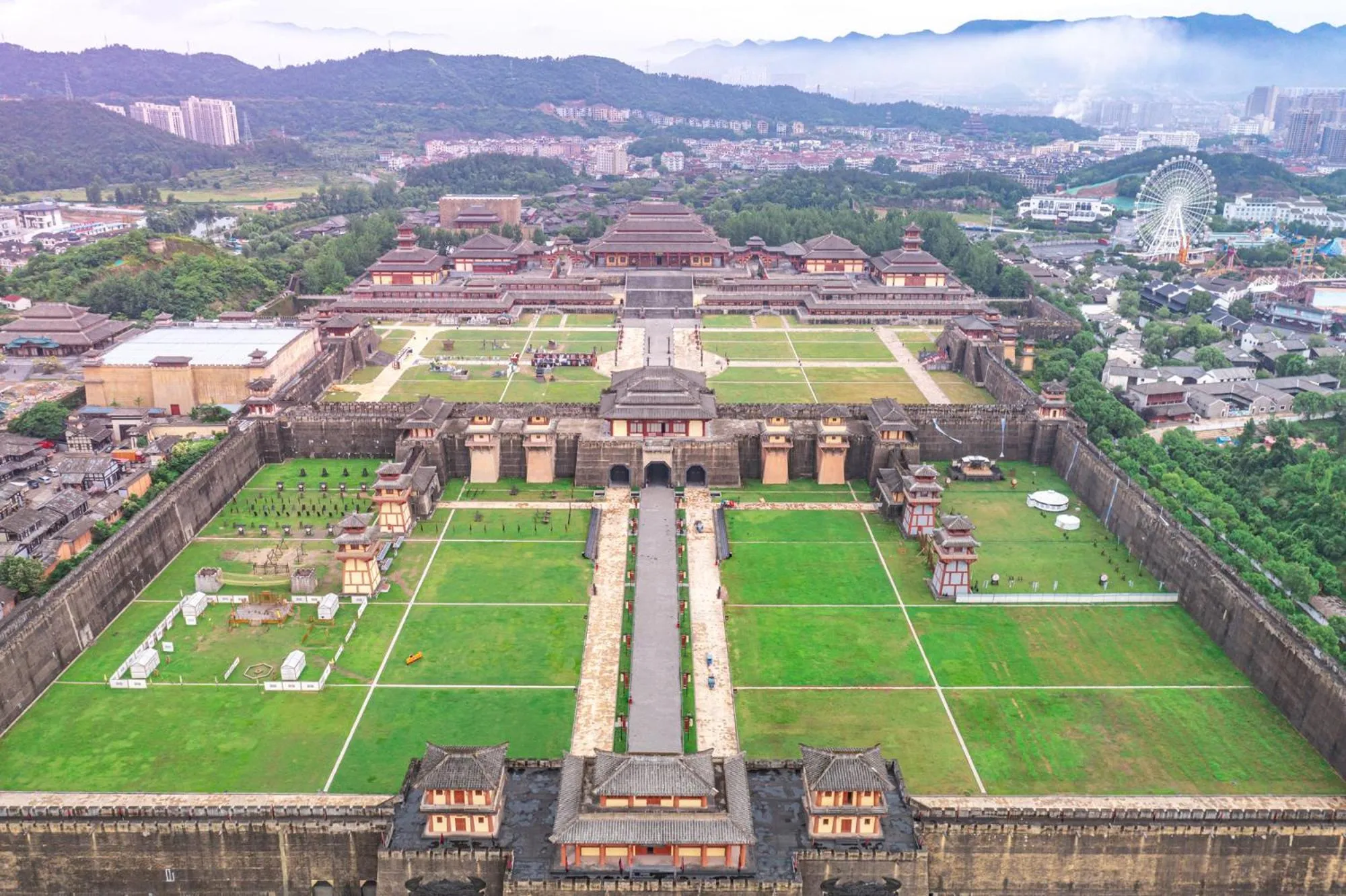 Holiday Inn Express Dongyang Hengdian, an IHG Hotel