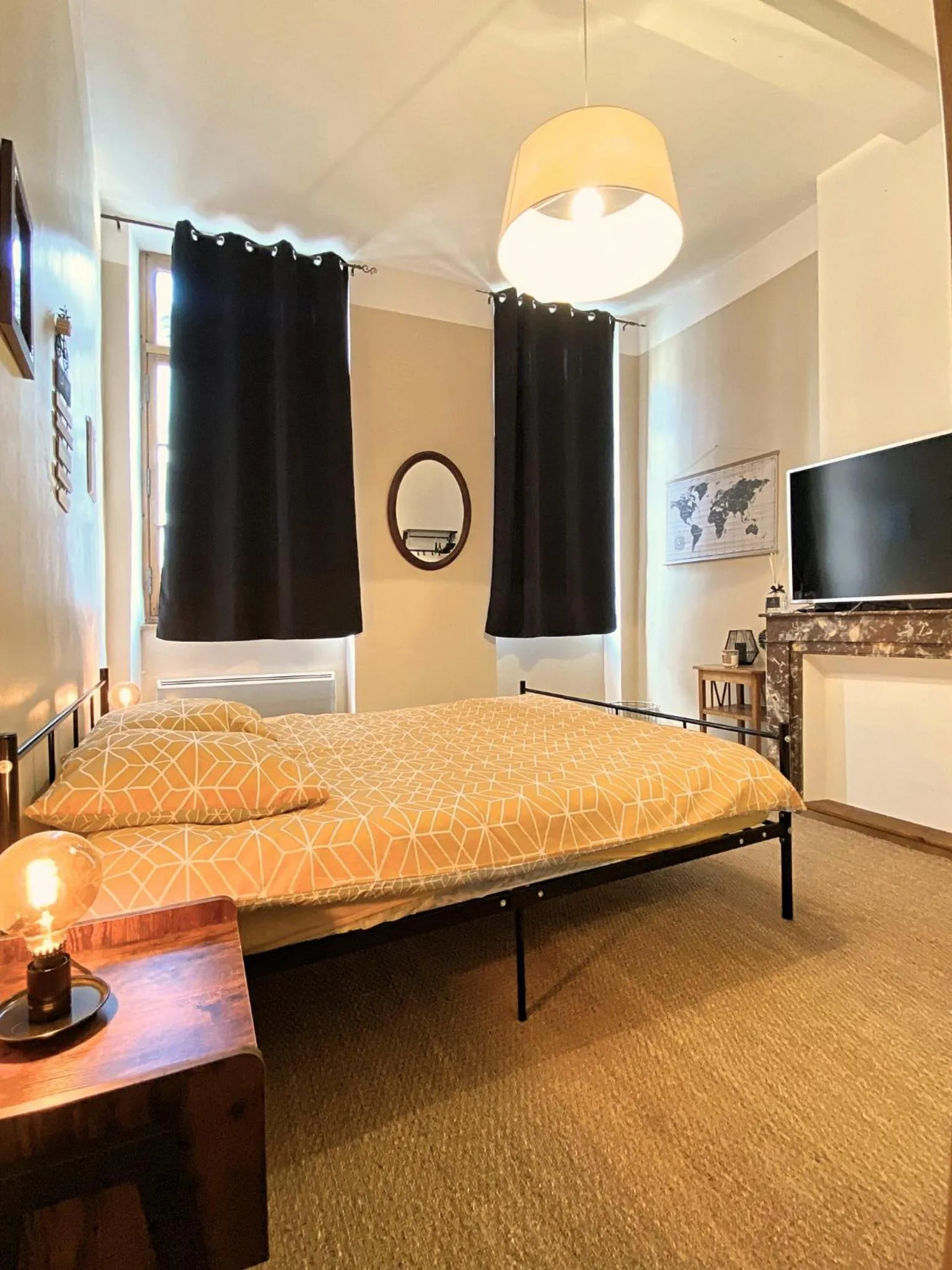 Bed in Rooftop Face à la Cité 'RFC'