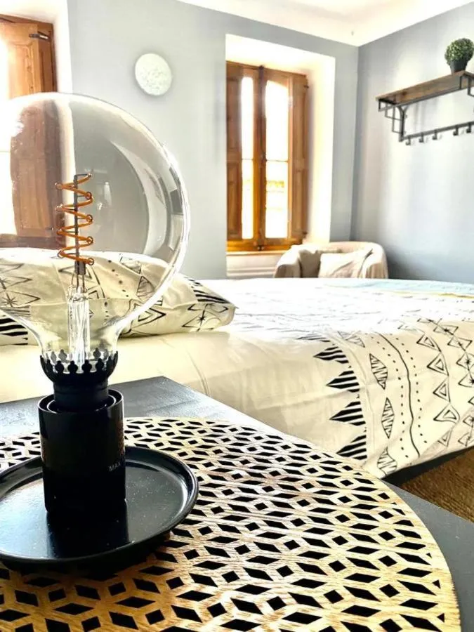 Bed in Rooftop Face à la Cité 'RFC'