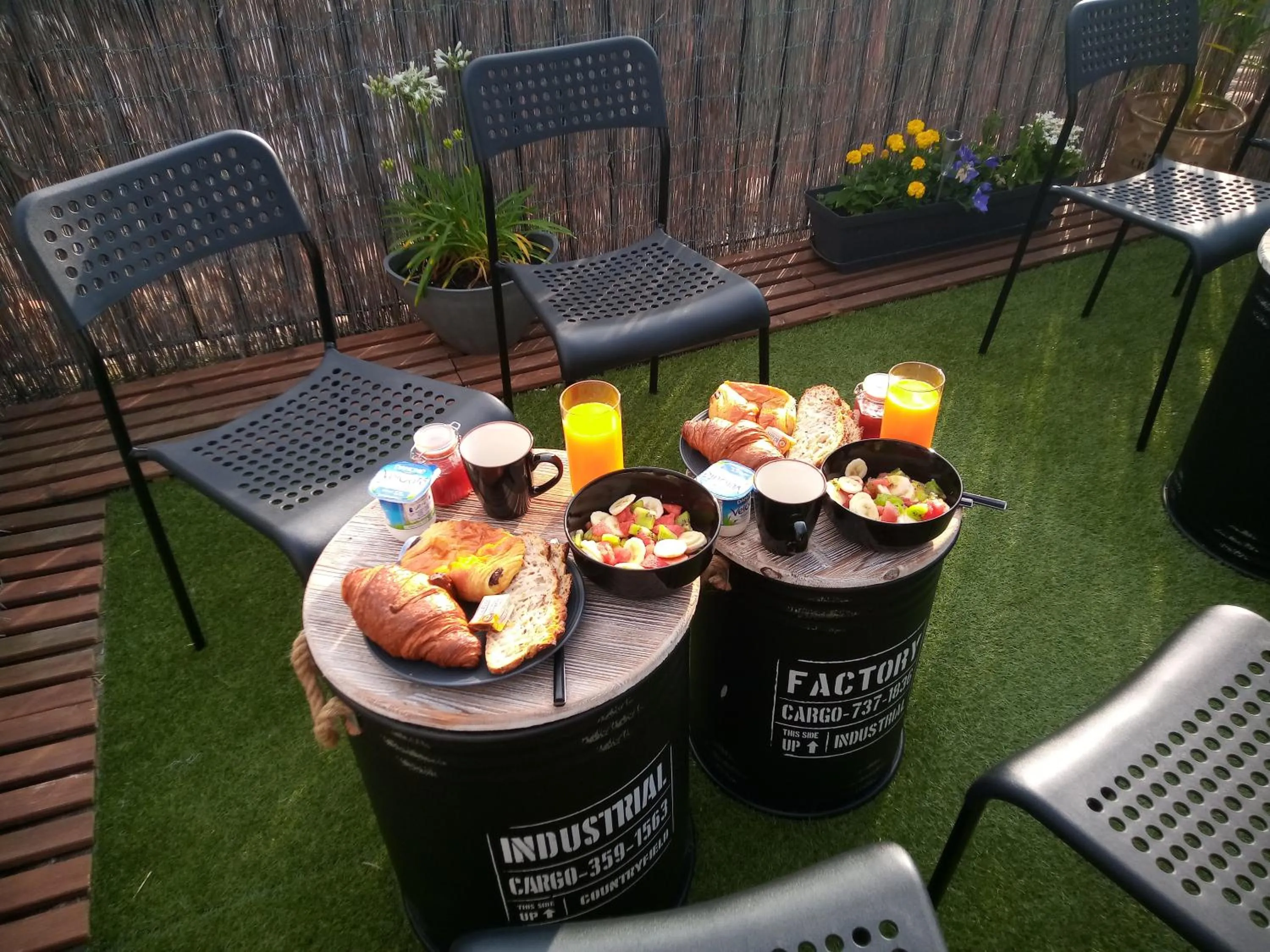 Breakfast in Rooftop Face à la Cité 'RFC'