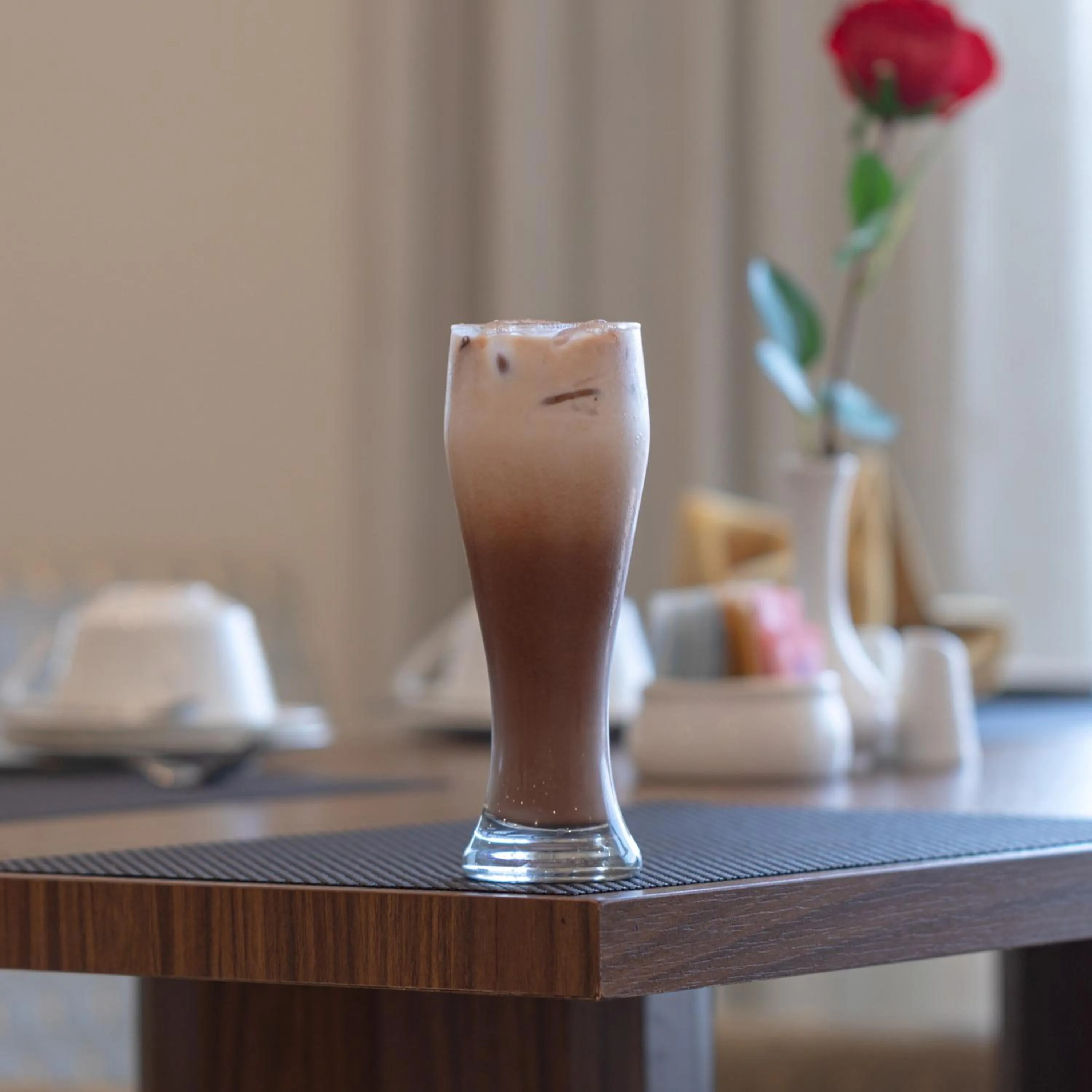 Food and drinks in The Gate Hotel and Apartments