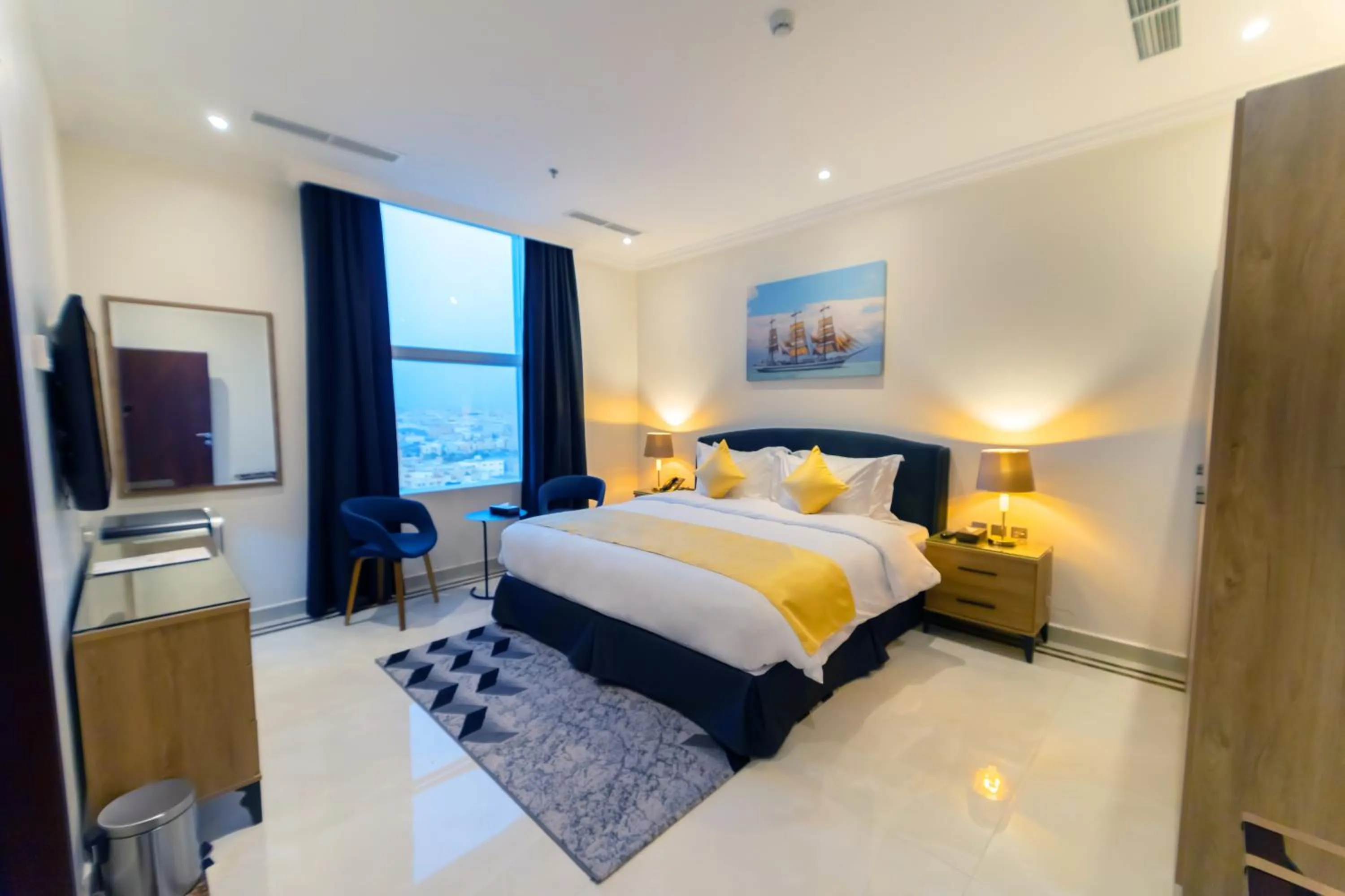 Bedroom, Bed in The Gate Hotel and Apartments