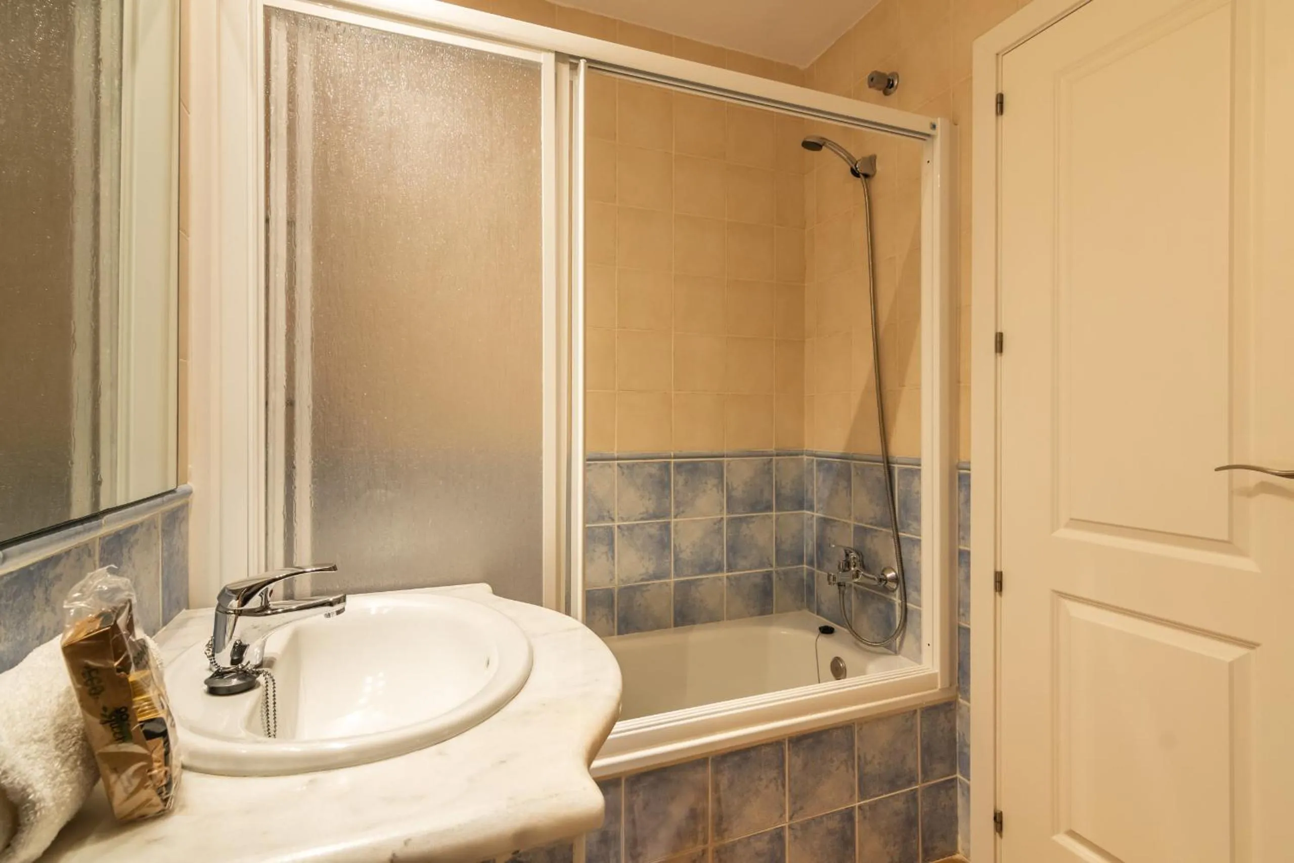 Bathroom in Albatros Golf I by Ĥ