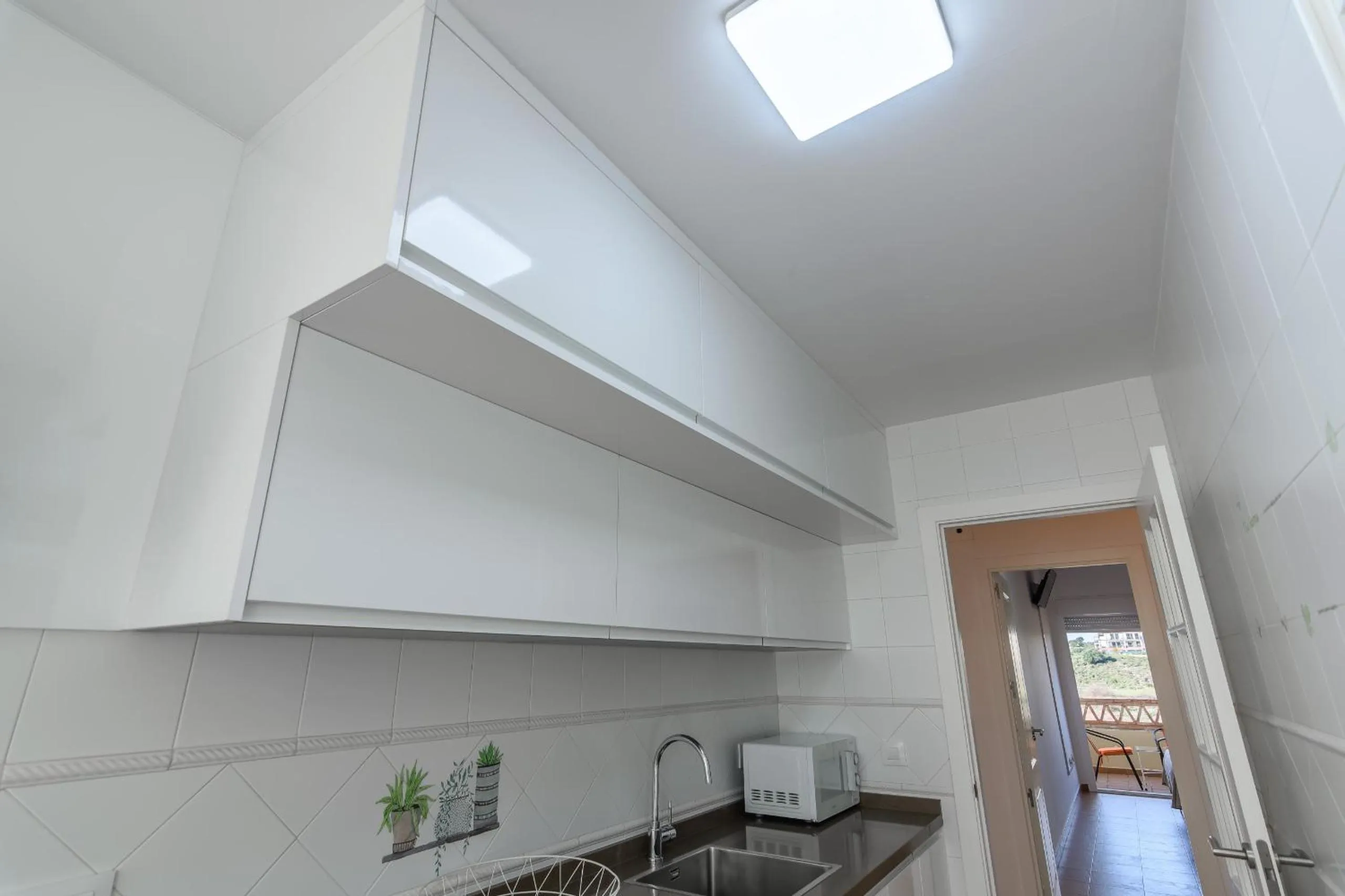 Kitchen or kitchenette in Albatros Golf I by Ĥ