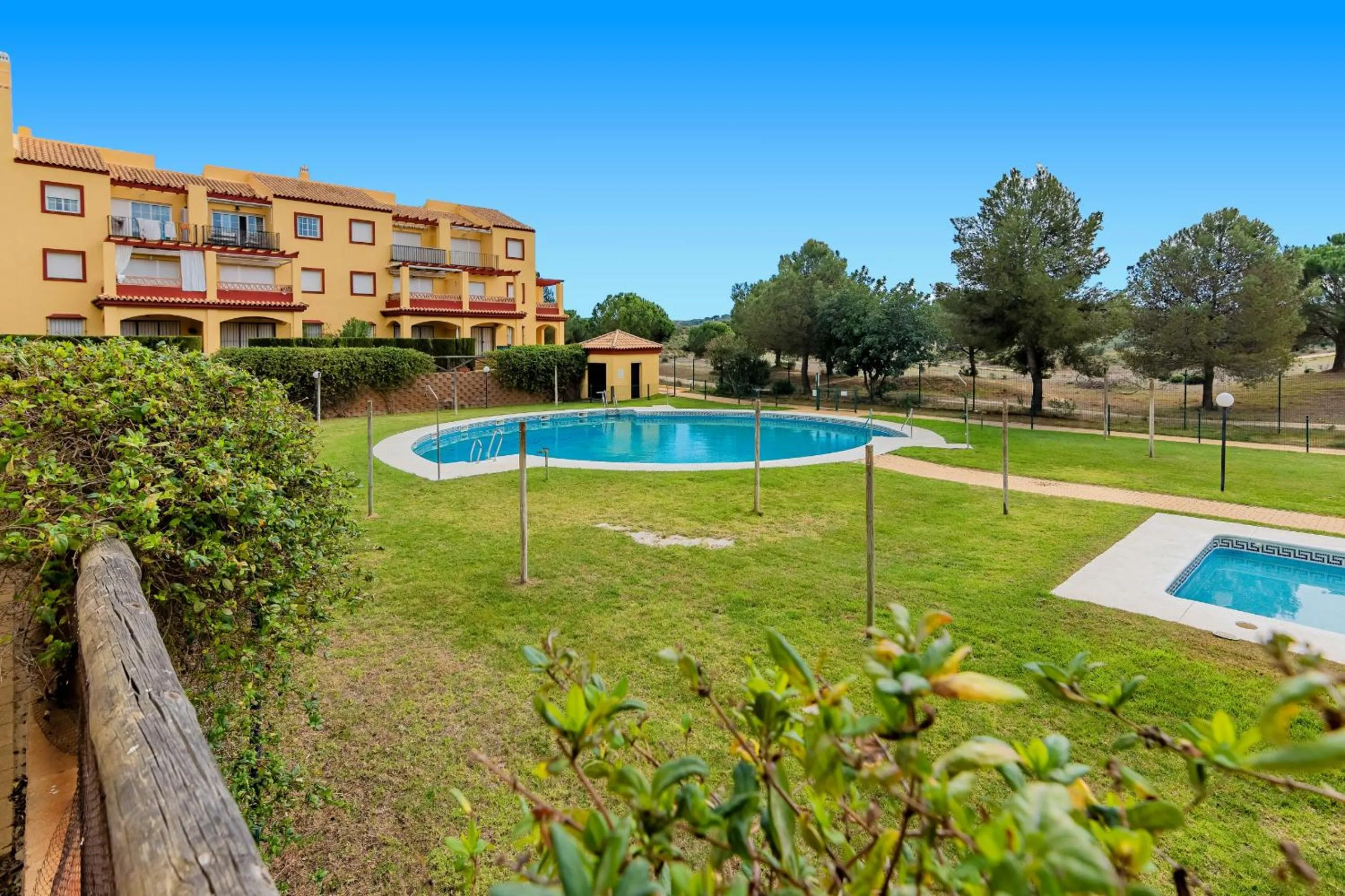 Swimming pool in Albatros Golf I by Ĥ