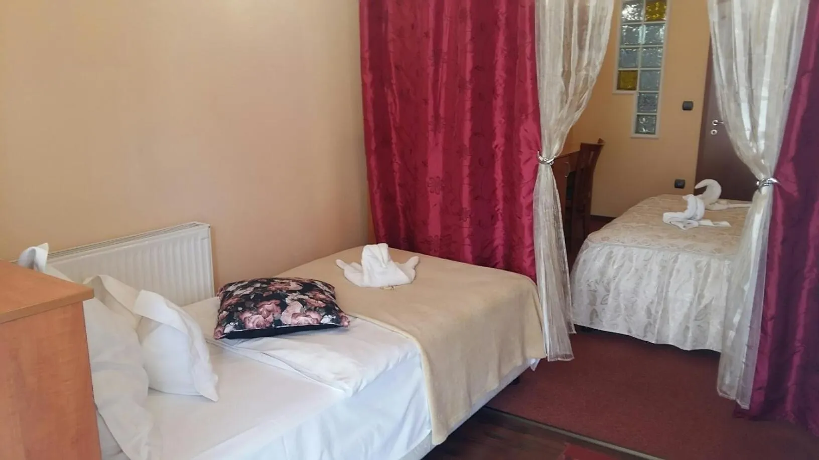 Bed in Hotel Isabell Győr