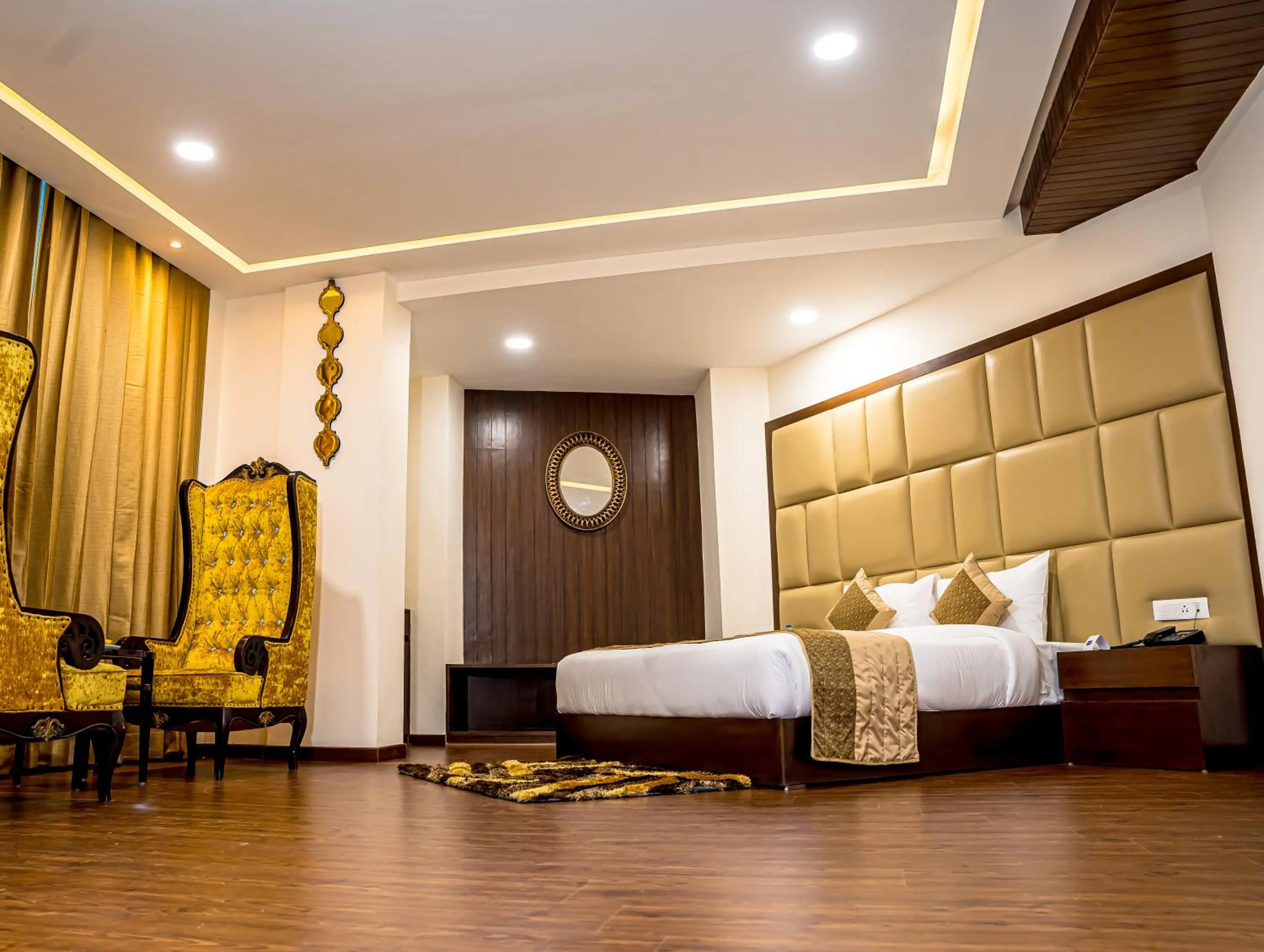 Photo of the whole room, Bed in Best Western Dalhousie