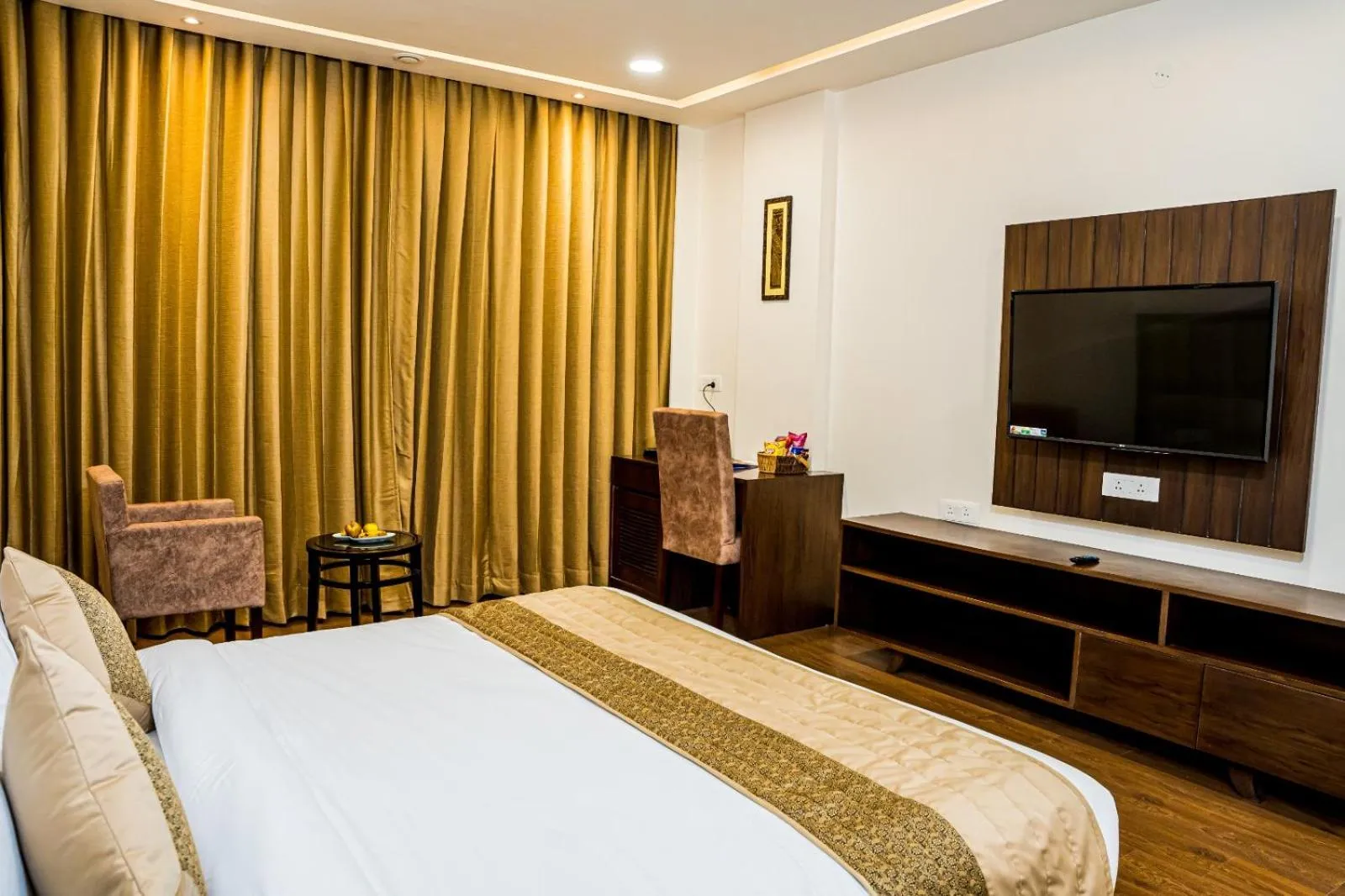 Photo of the whole room, Bed in Best Western Dalhousie