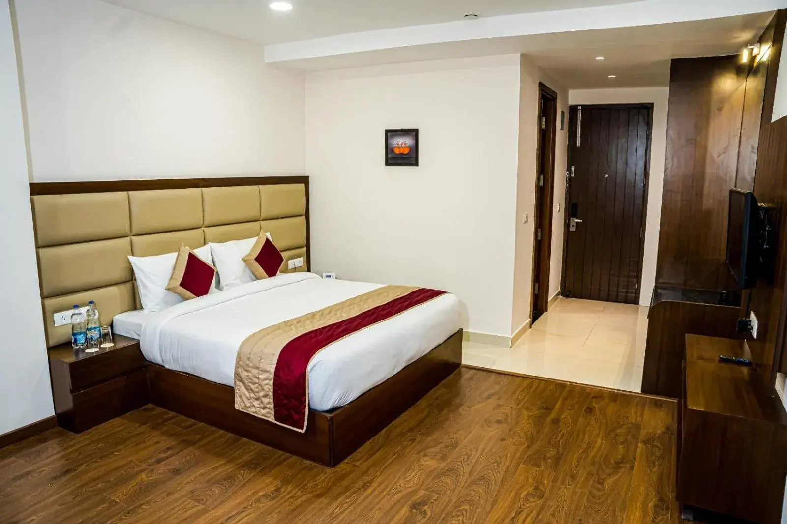 Superior King Room - Non-Smoking (Hi-Tea+Cookies+20% off food +Laundry, valid till book date of 20th Dec-2025) in Best Western Dalhousie Superior King Room - Non-Smoking (Hi-Tea+Cookies+20% off food +Laundry, valid till book date of 20th Dec-2025) in Best Western Dalhousie