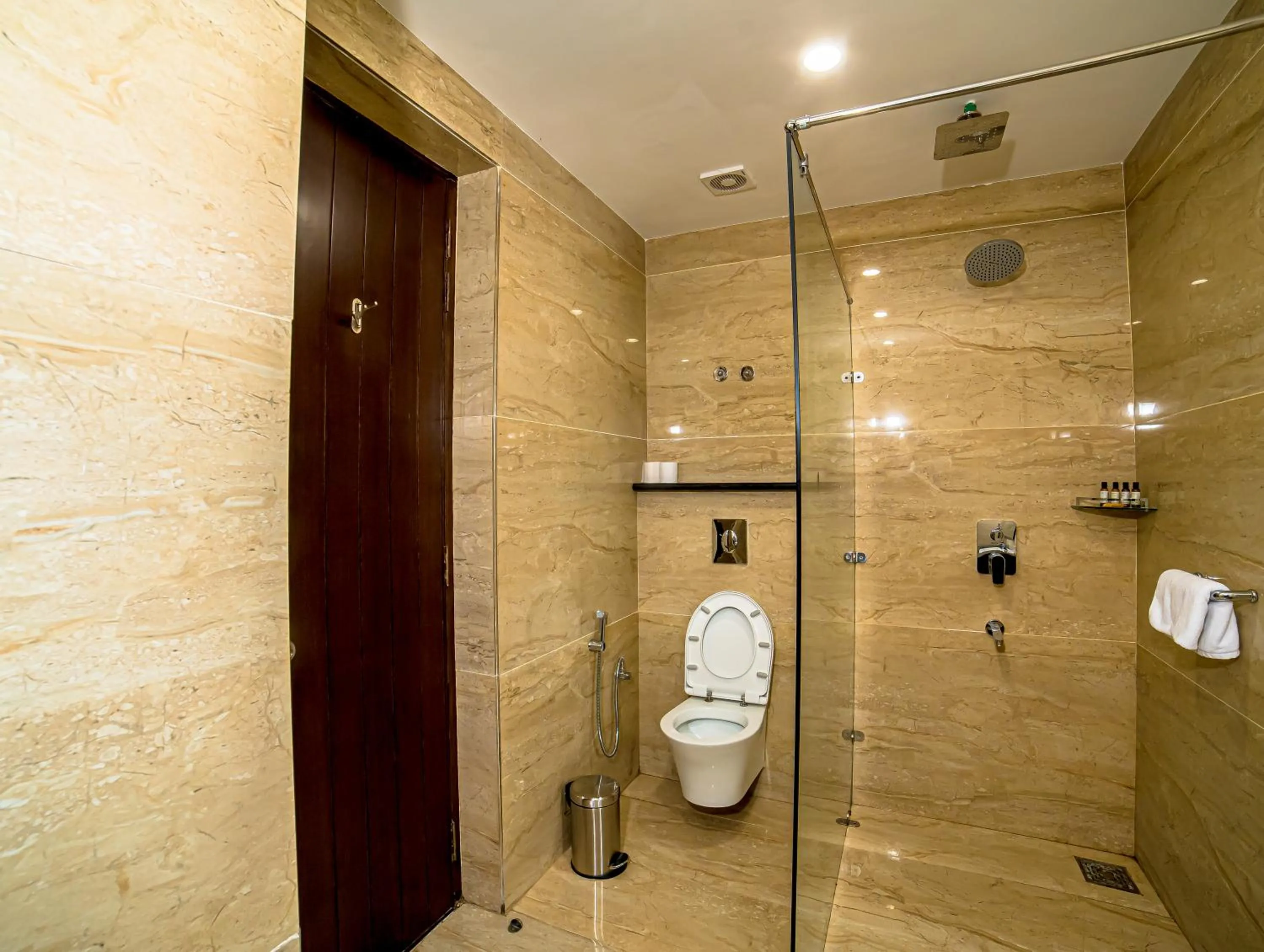 Shower in Best Western Dalhousie