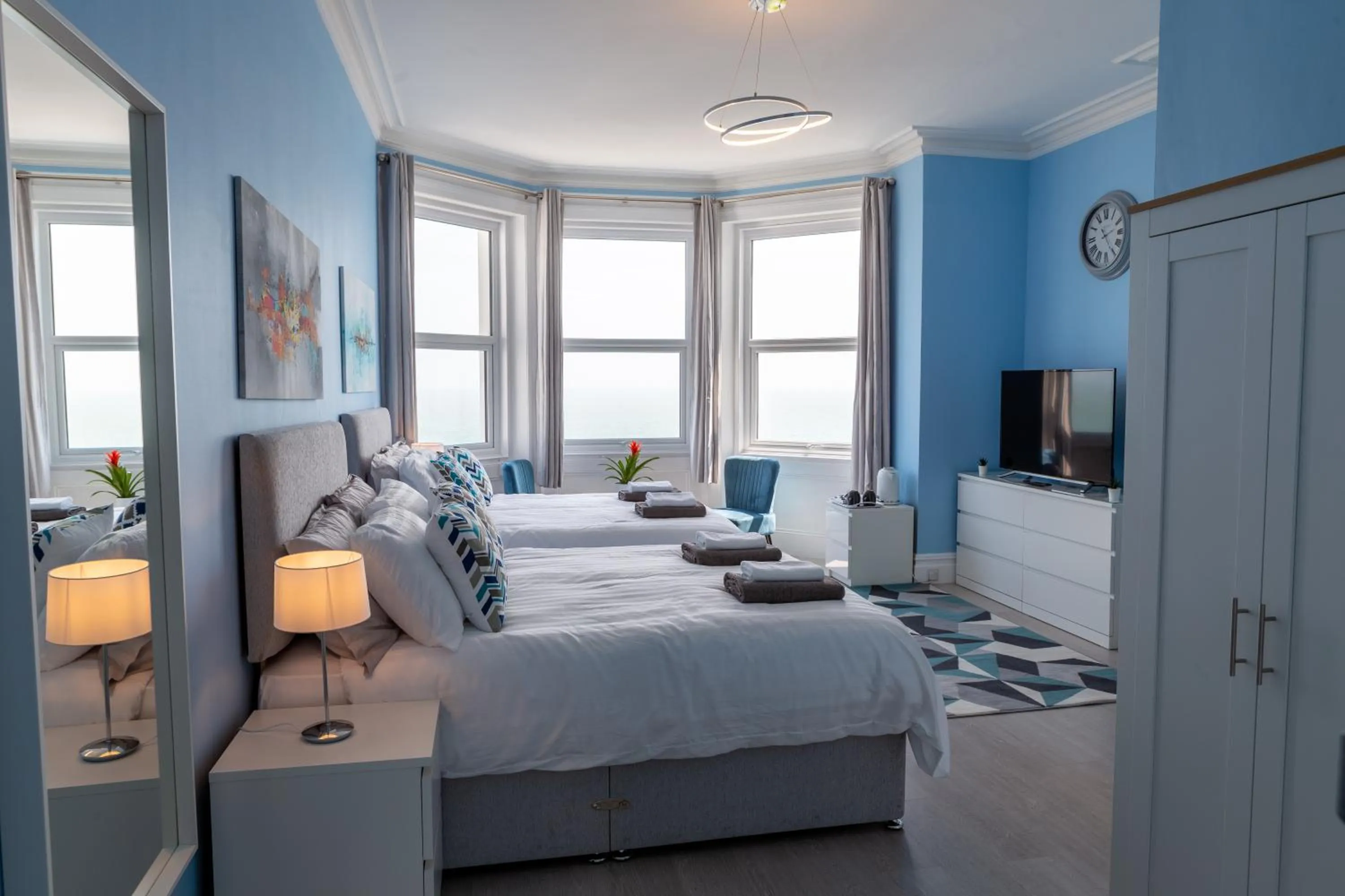 Bedroom, Bed in The Halcyon