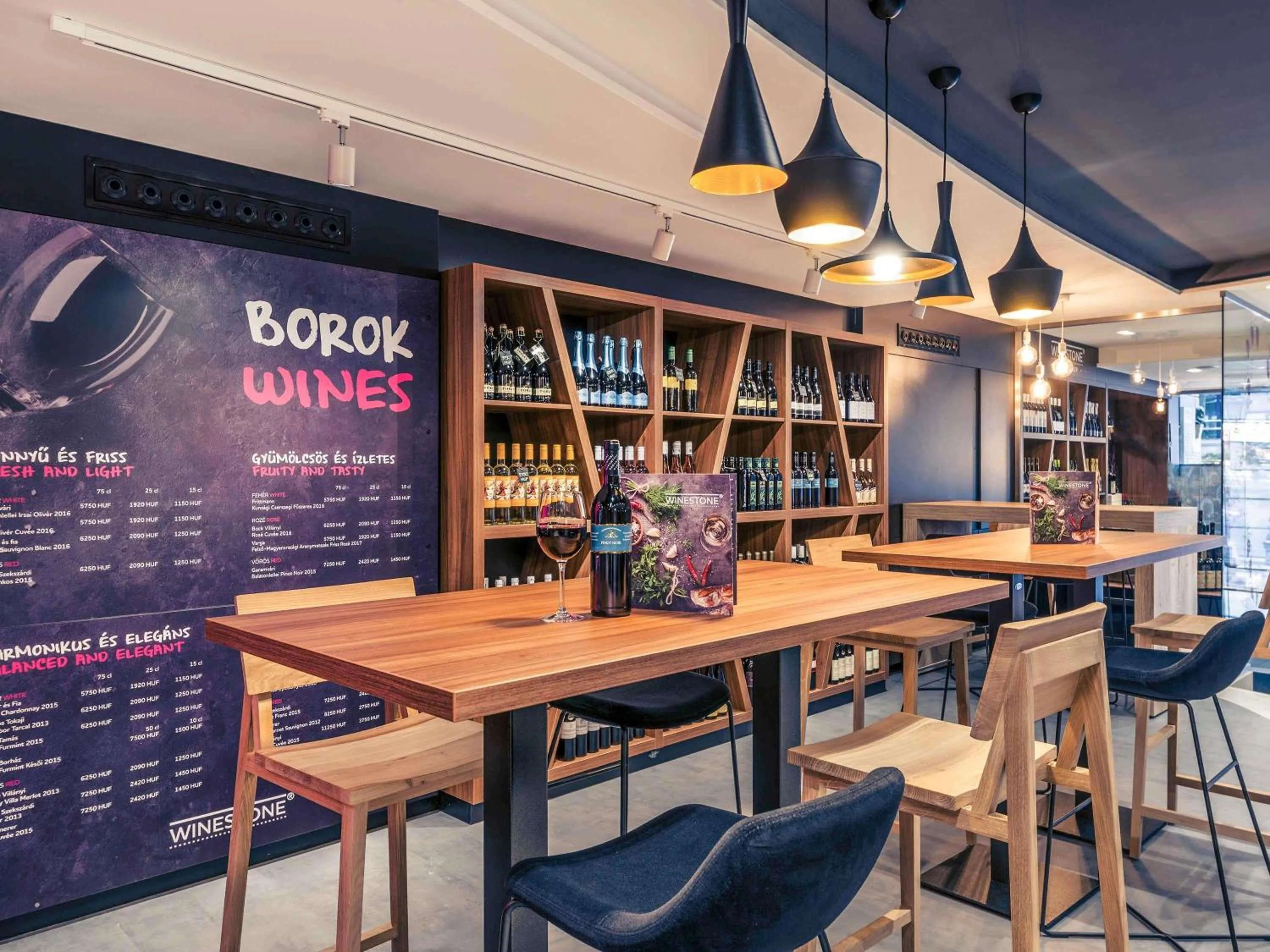 Restaurant/places to eat in Mercure Budapest City Center