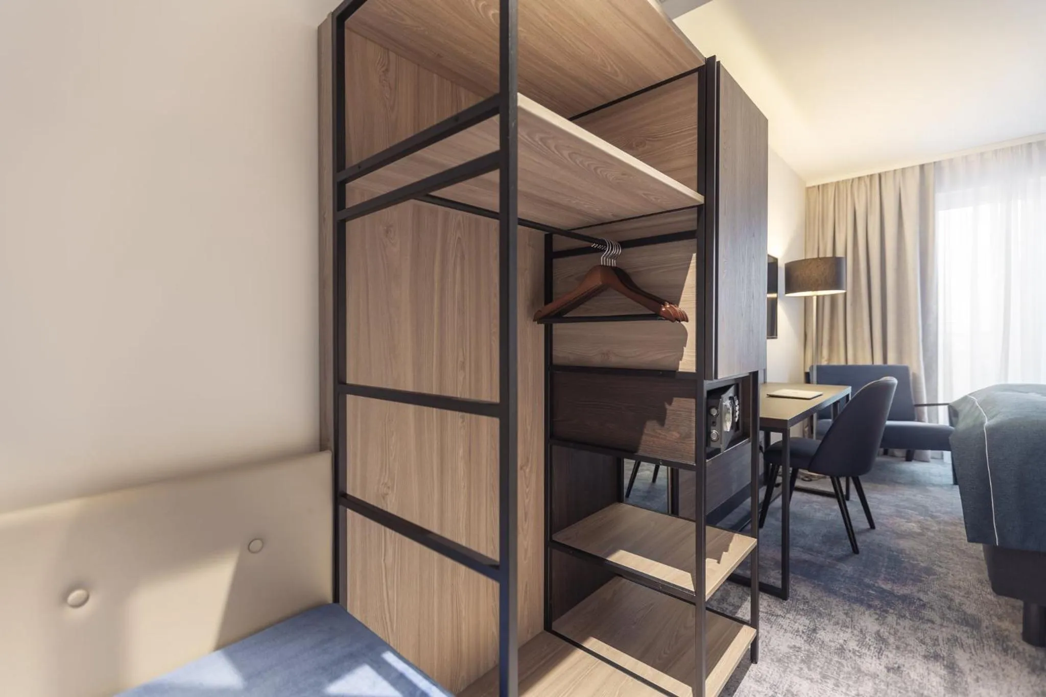 Photo of the whole room, Bed in Garner Hotel Augsburg Nord by IHG