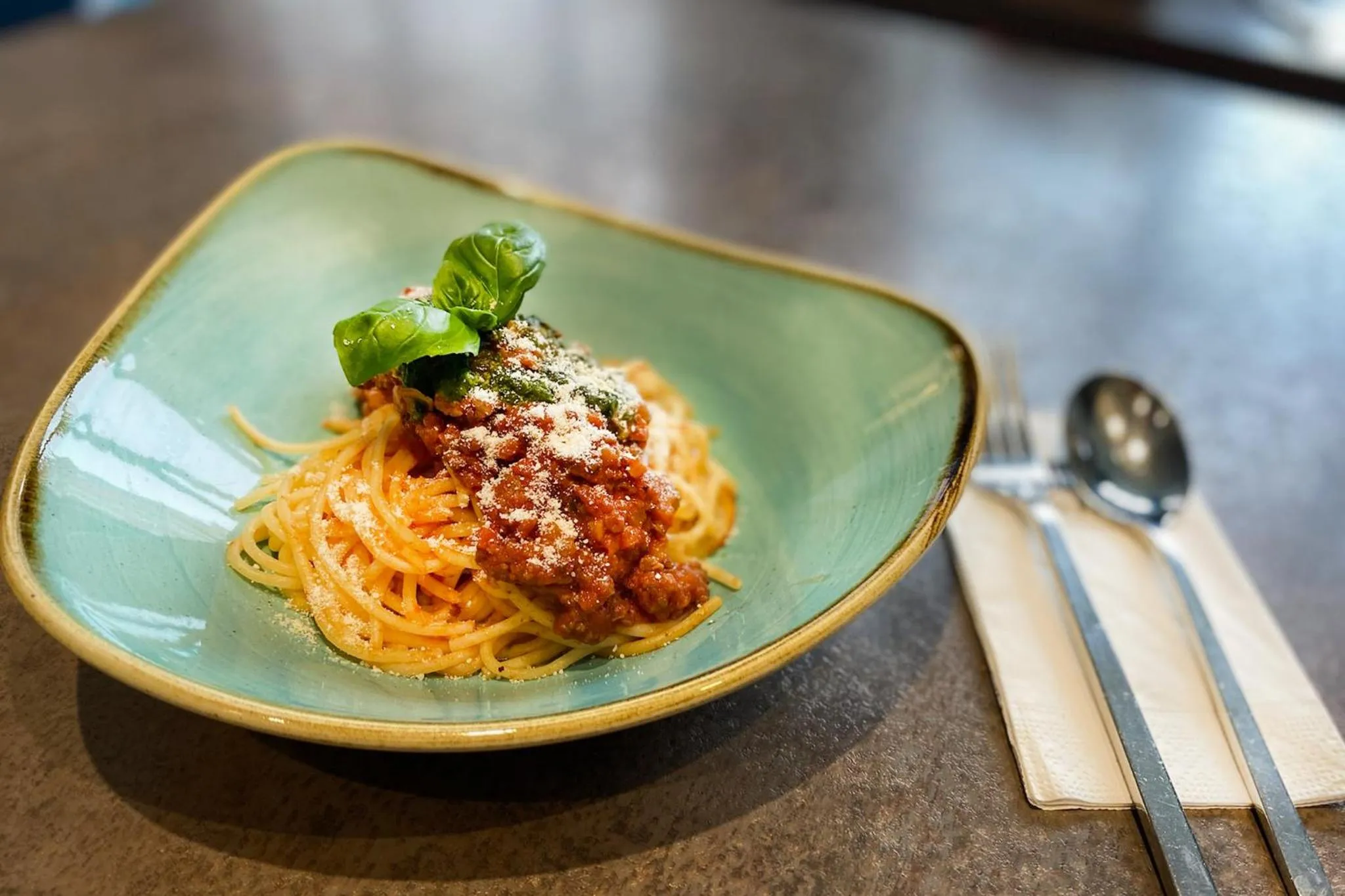 Restaurant/places to eat in Holiday Inn - the niu, Yen Hamburg City by IHG