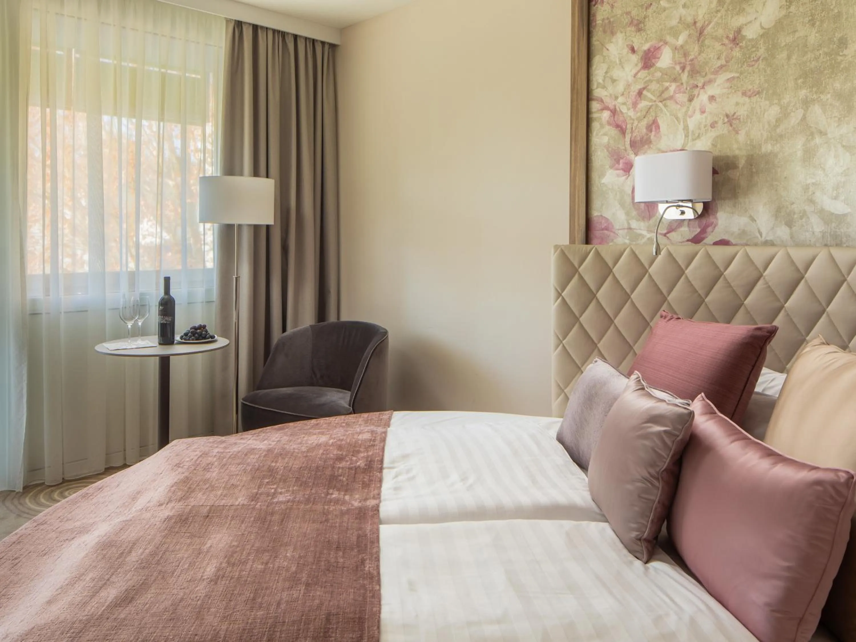 Photo of the whole room, Bed in Hotel Carbona Thermal Spa