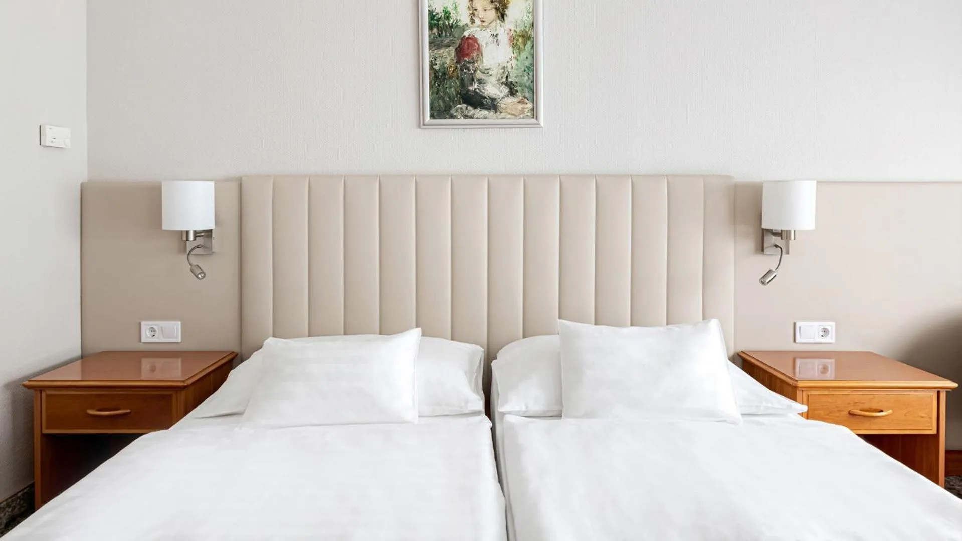 Bedroom, Bed in Hotel Carbona Thermal Spa