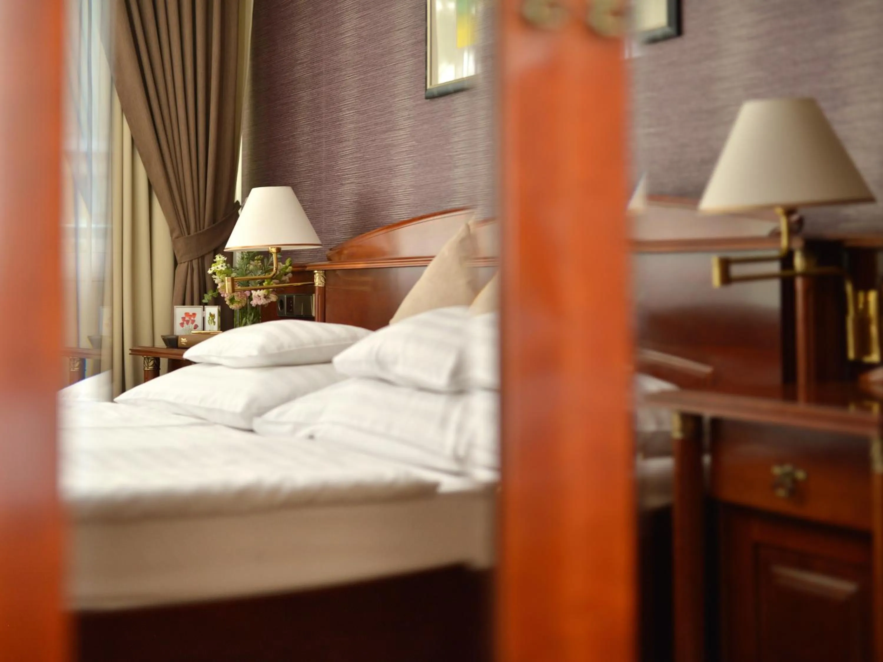 Photo of the whole room, Bed in Hotel Carbona Thermal Spa